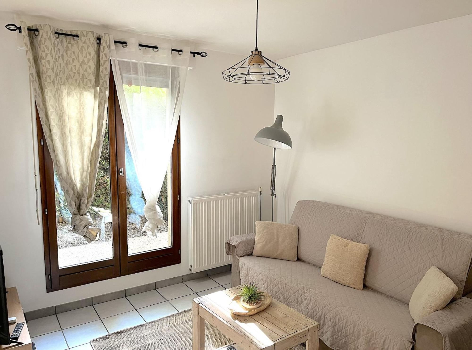 Joli Studio Avec Jardin * Annecy