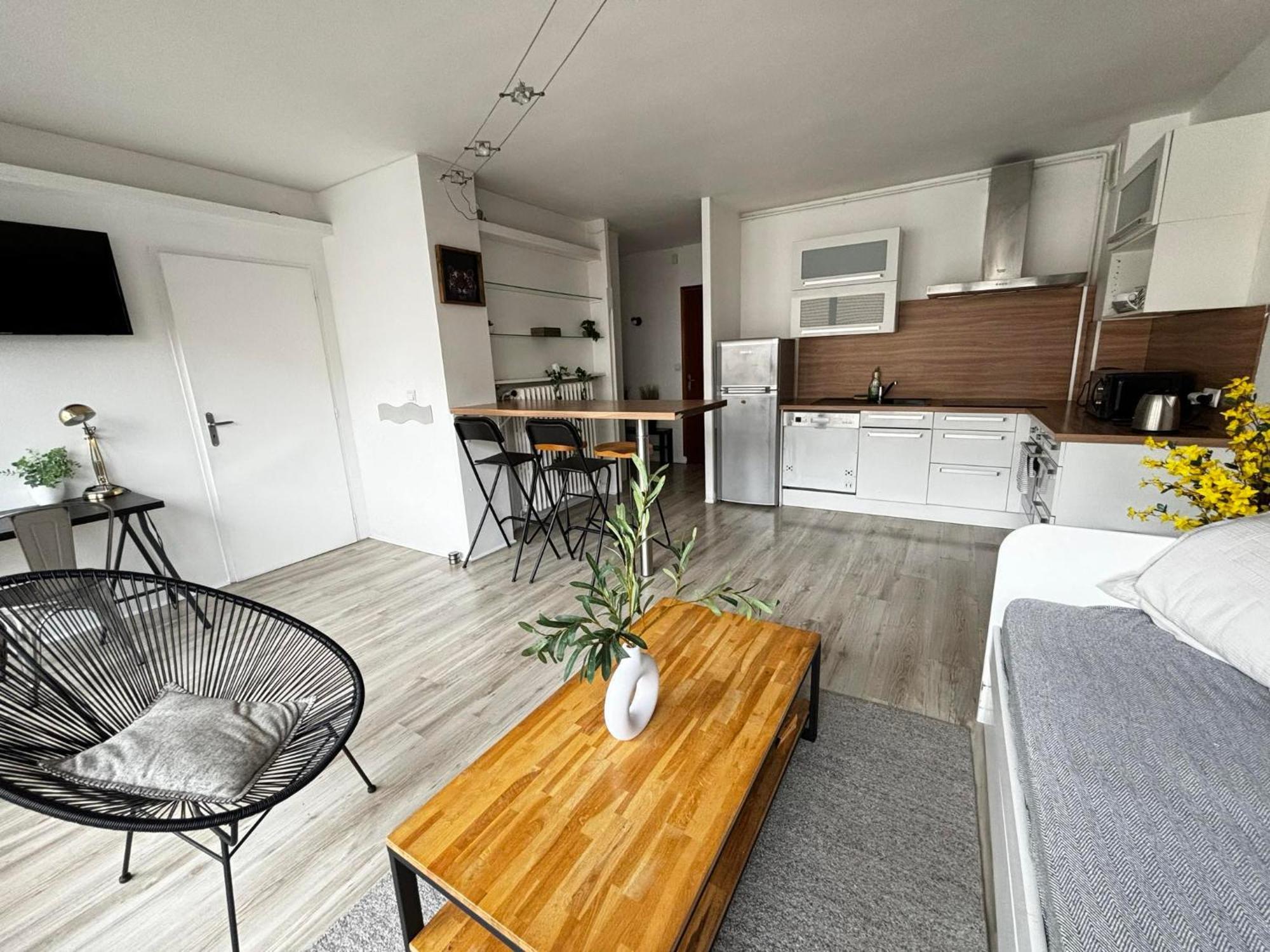 Hypercentre A 2 Min Du Apartment *