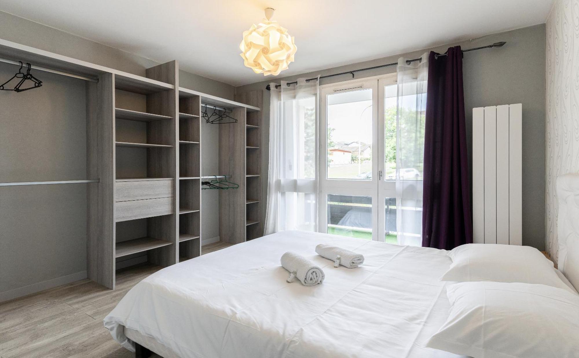 T2 Elegant Vert-bois Apartment *