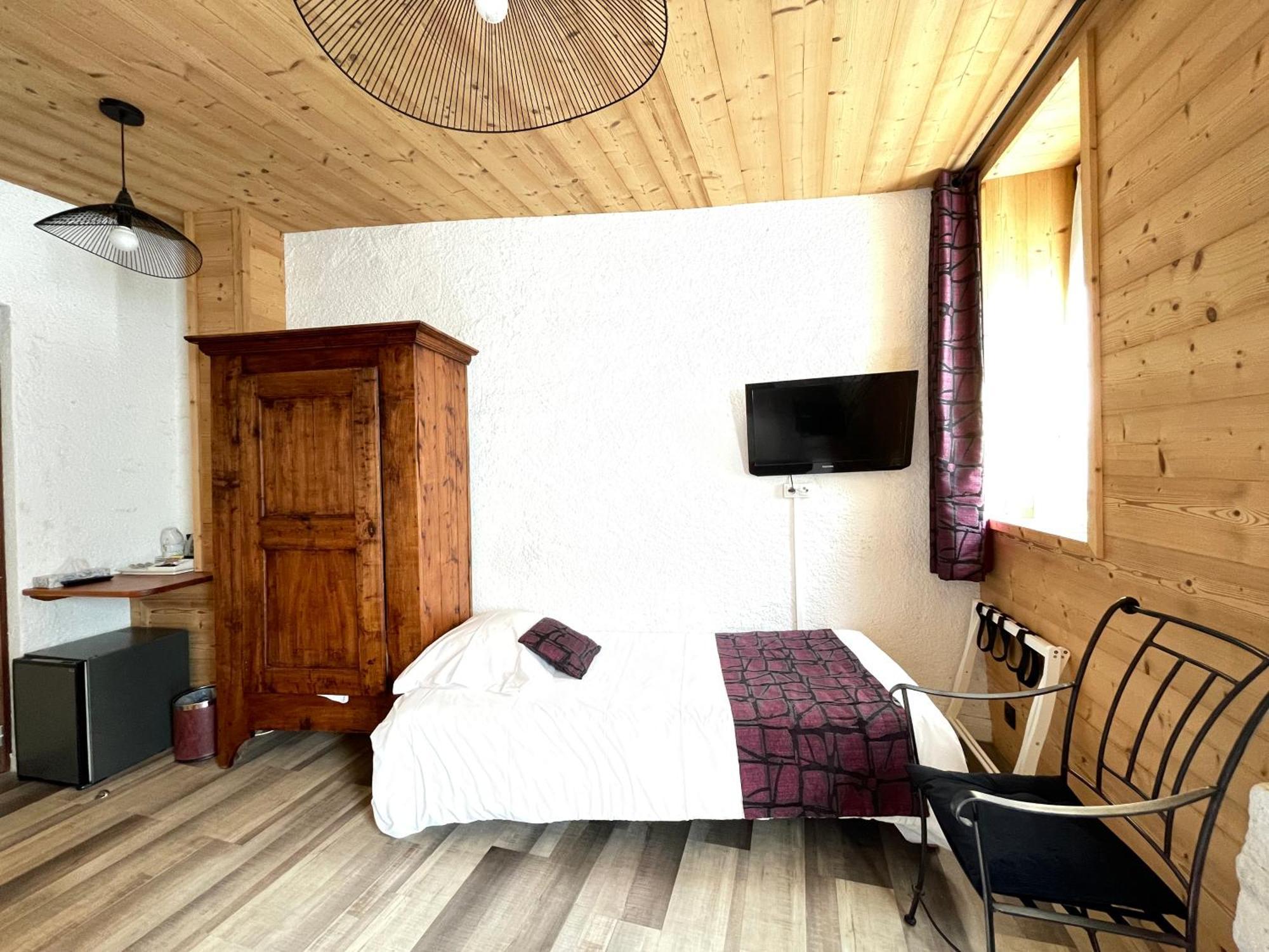 Hotel Des Marquisats 3*