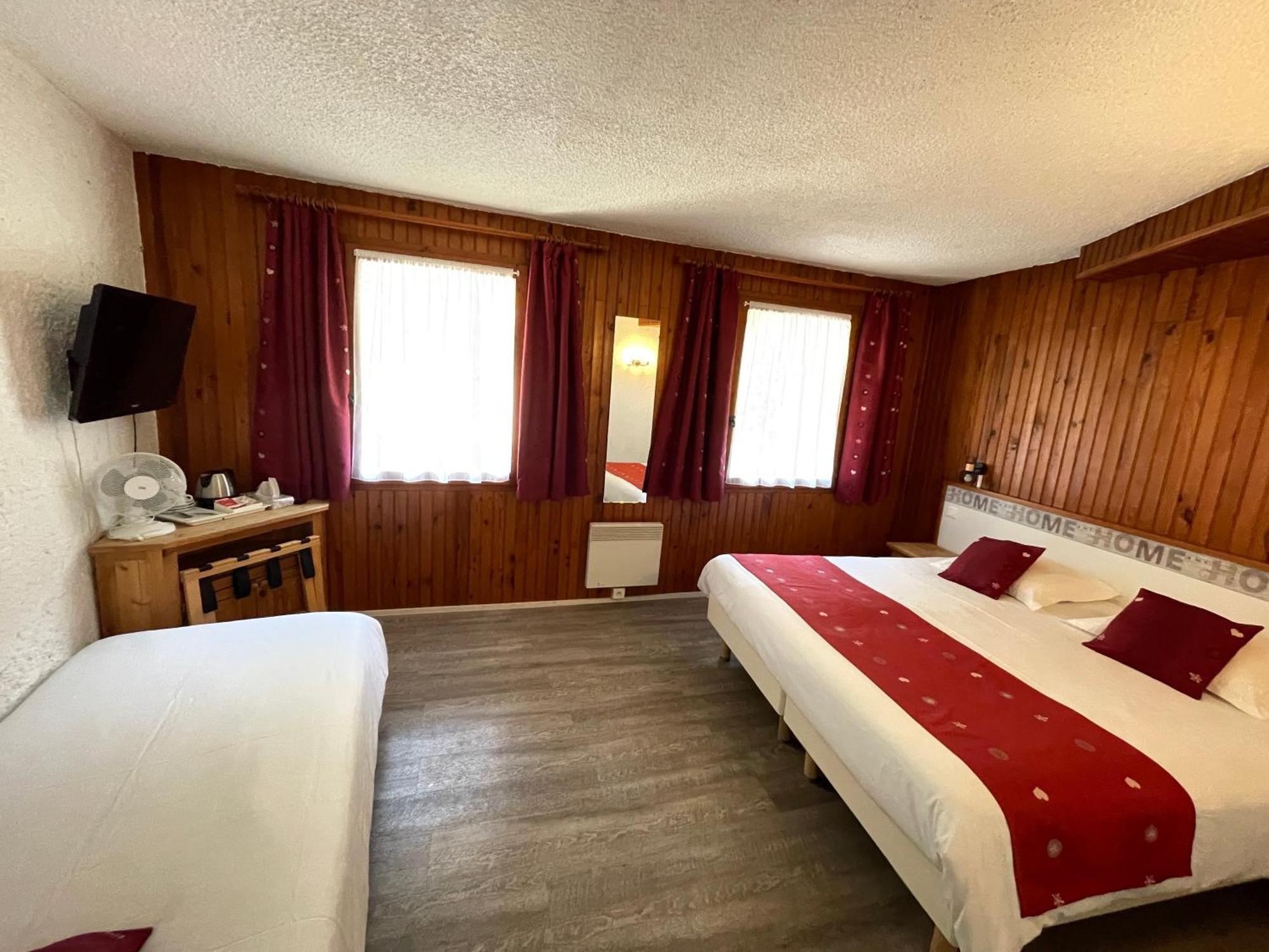Des Marquisats Hotel