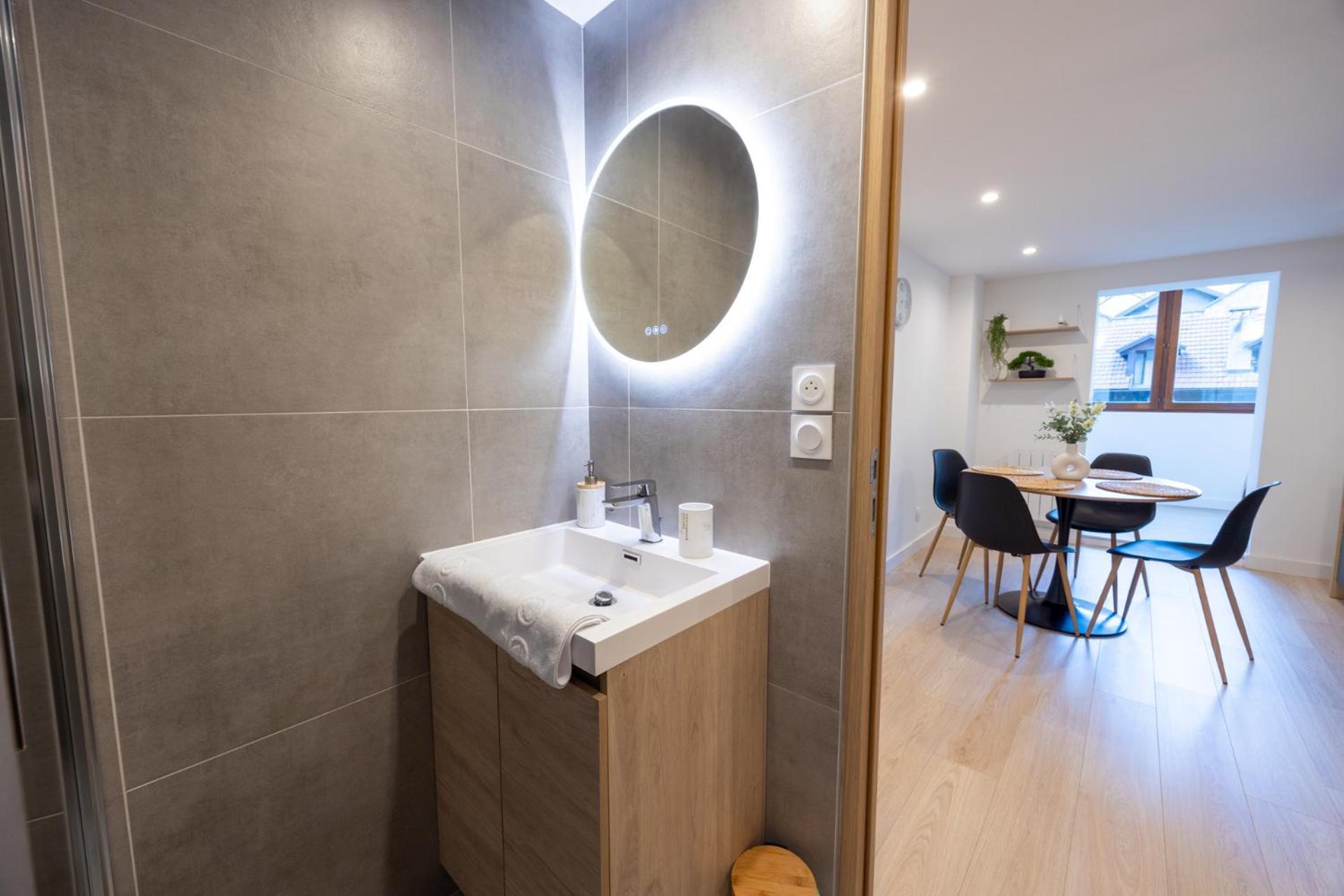 Apartment Destination Royale *