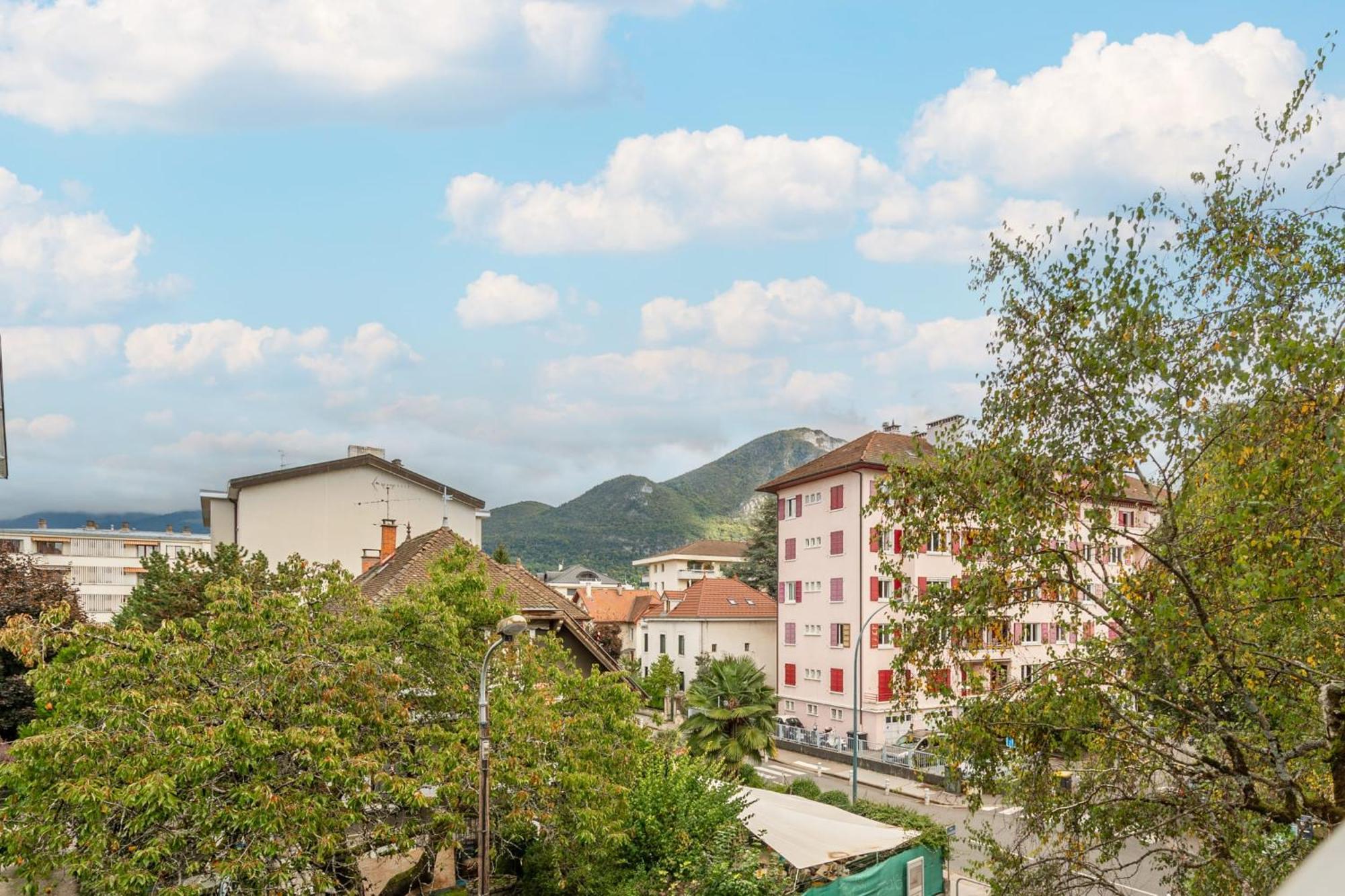 Pershing - Confortable A Deux Pas Du Apartment Annecy