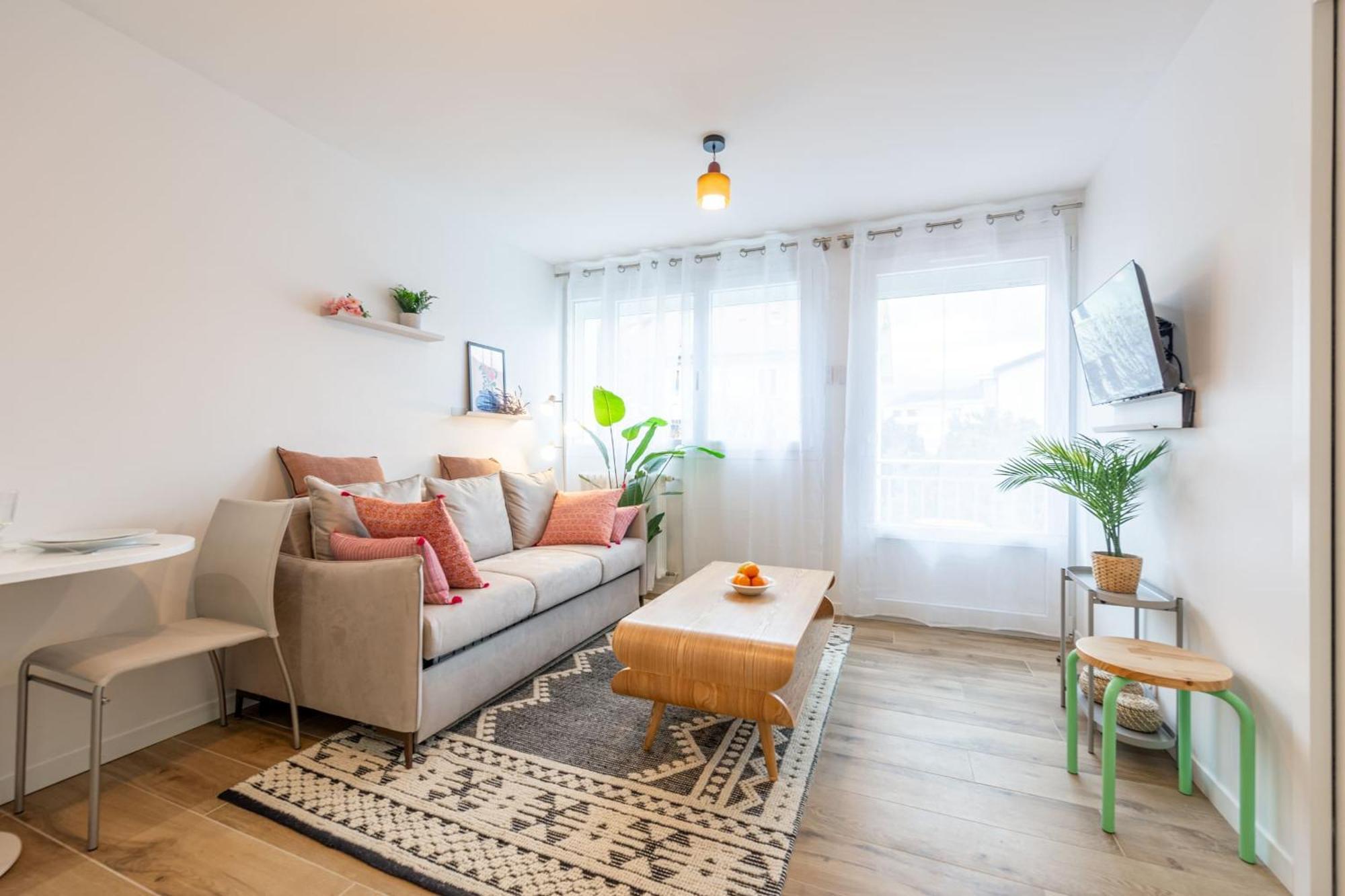 Apartment Pershing - Confortable A Deux Pas Du