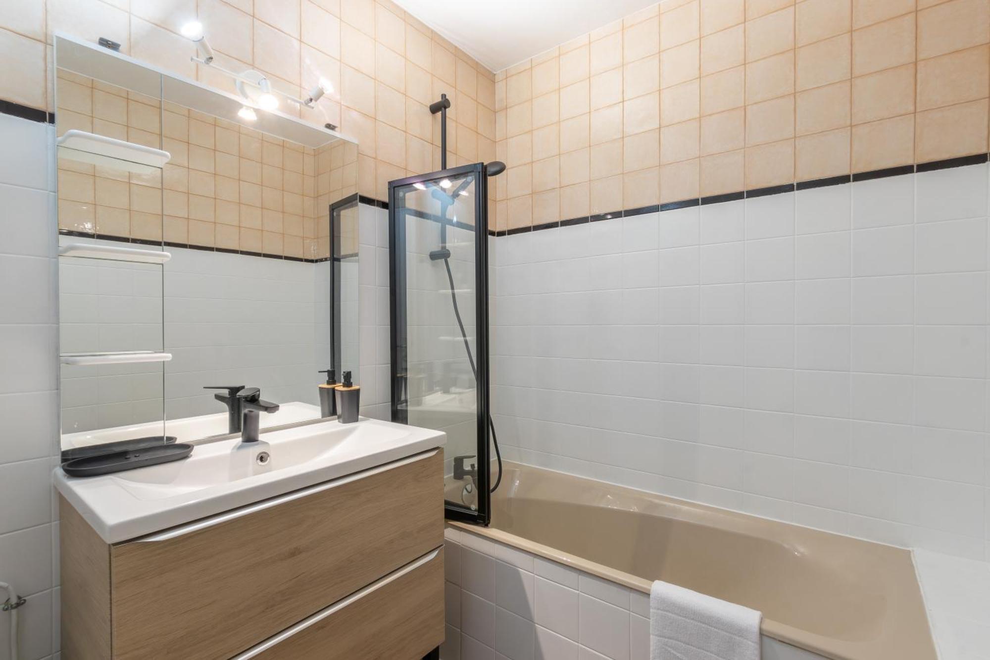 & L' Ideal - Gare, Et Parking Public 5 Min Apartment Annecy