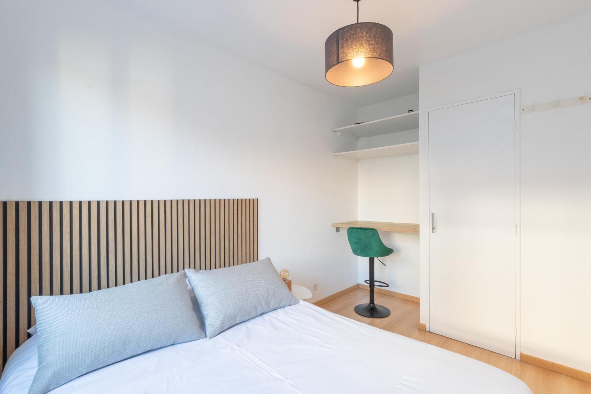 Apartment & L' Ideal - Gare, Et Parking Public 5 Min Annecy