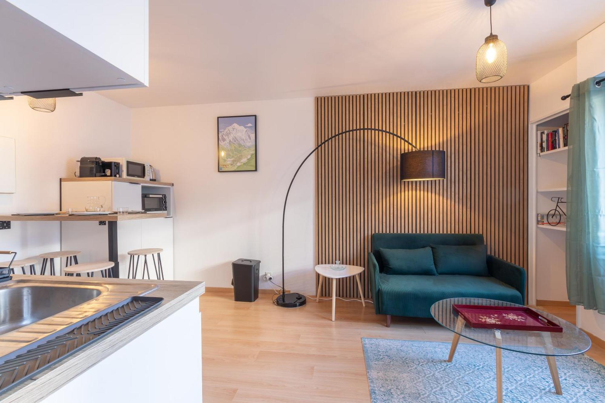 Apartment & L' Ideal - Gare, Et Parking Public 5 Min