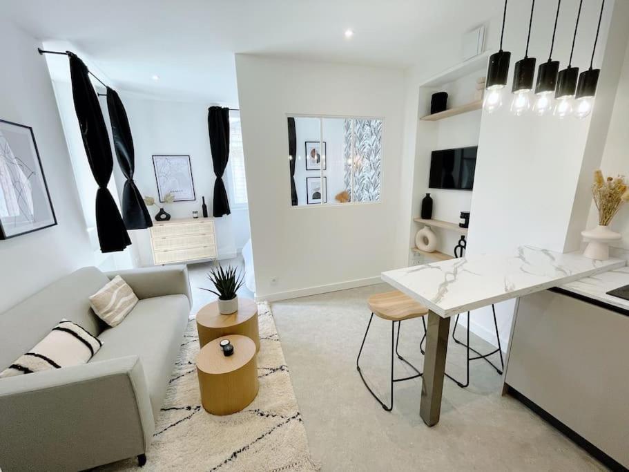 Appartement Vieille - 300m Du *
