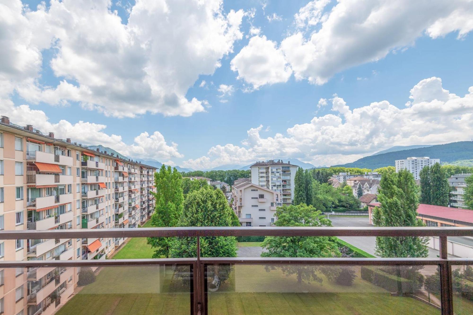 La Tournette - Confortable A Deux Pas Du Appartement