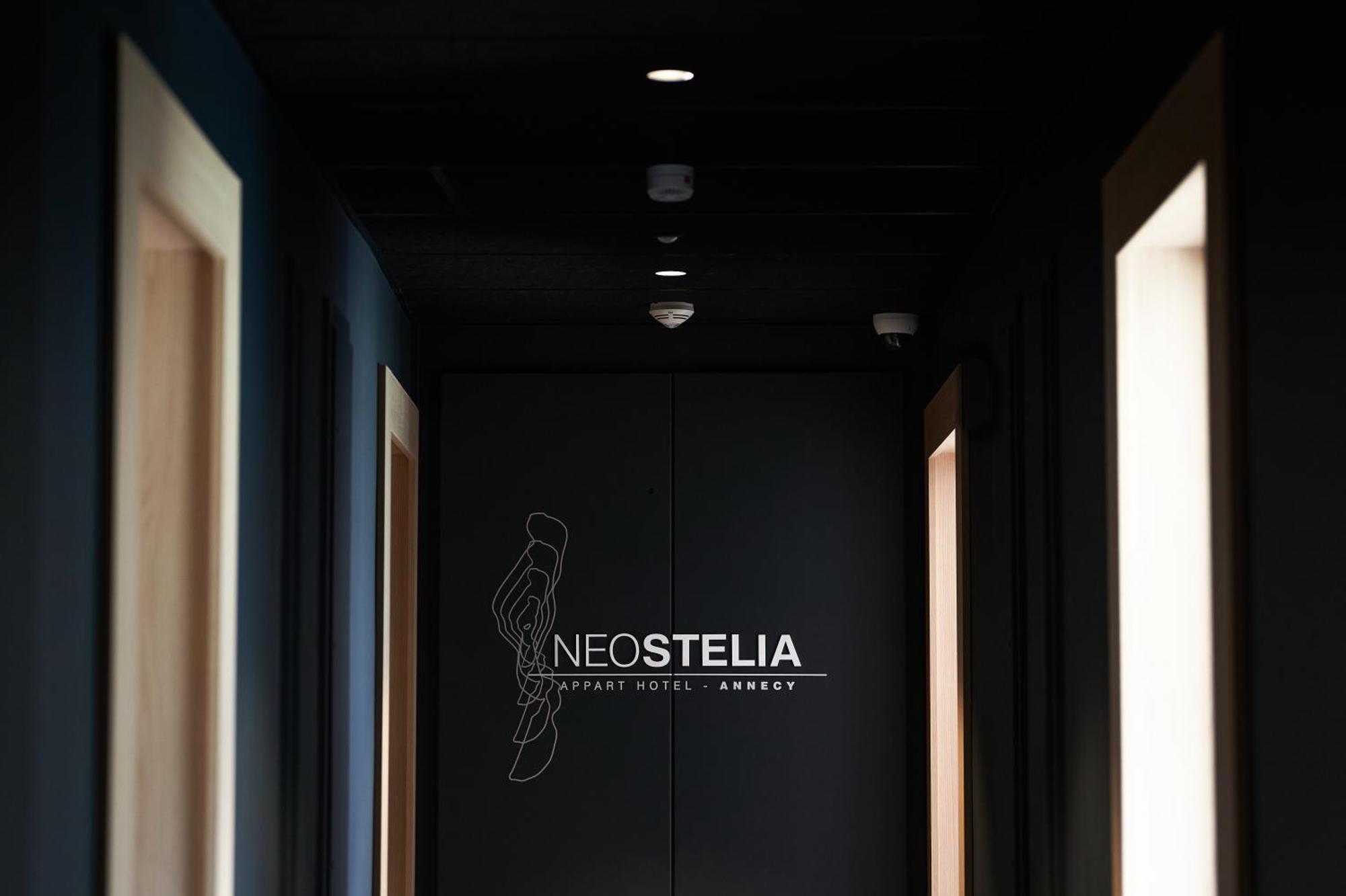 Neostelia