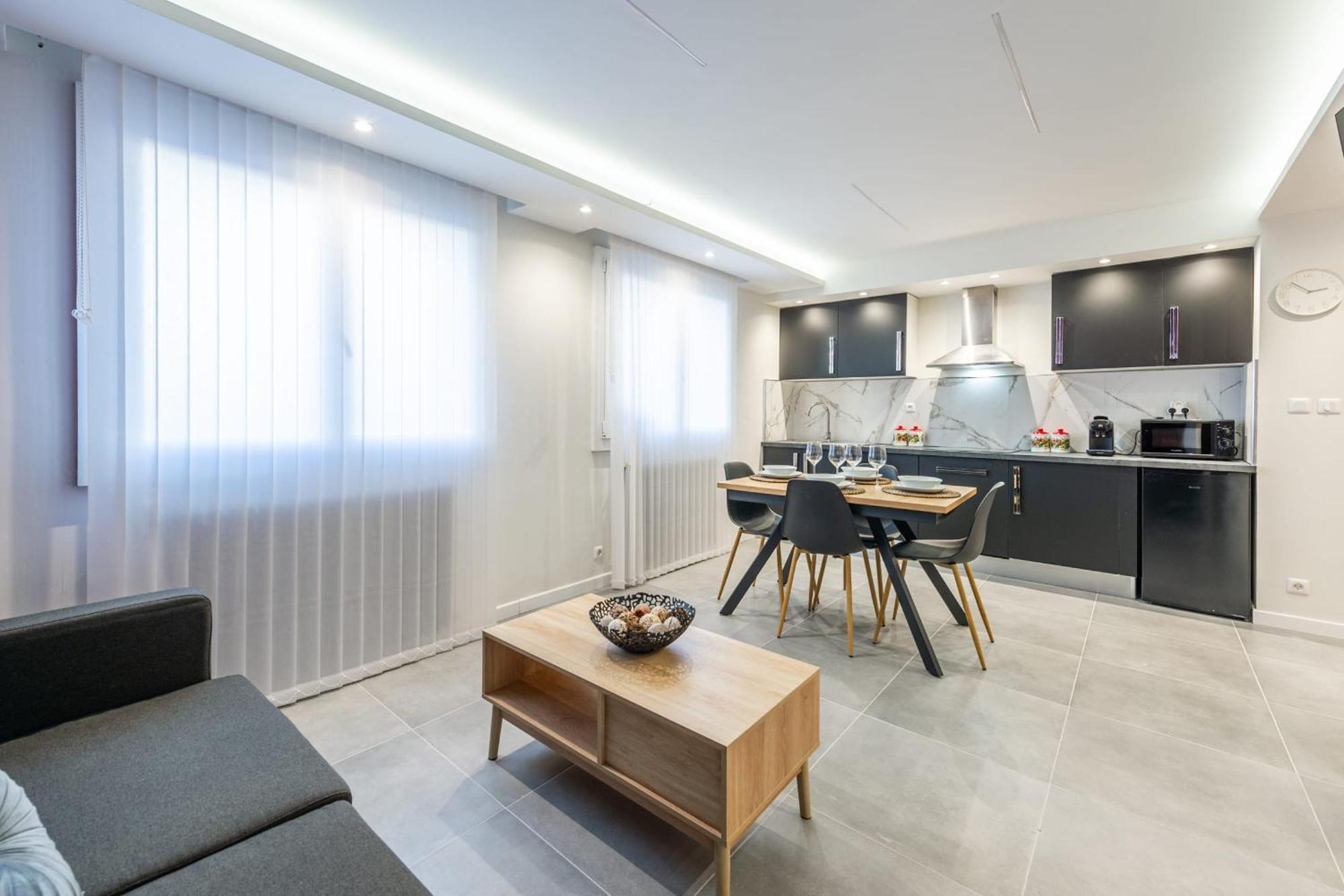 Merveille De Clarisse En Appartement Annecy
