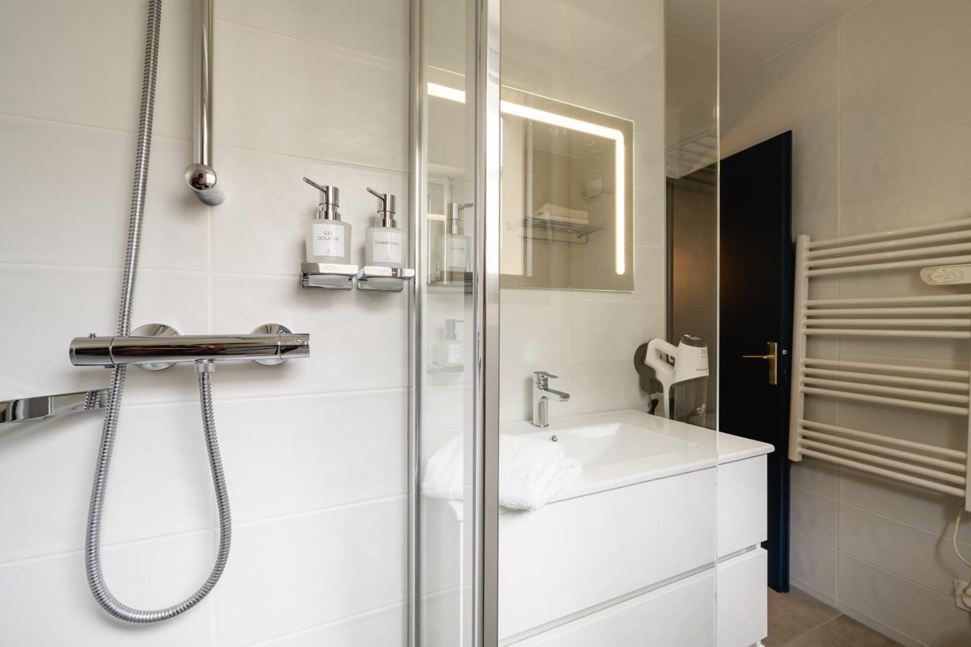 L'ancre Bleue Apartment *