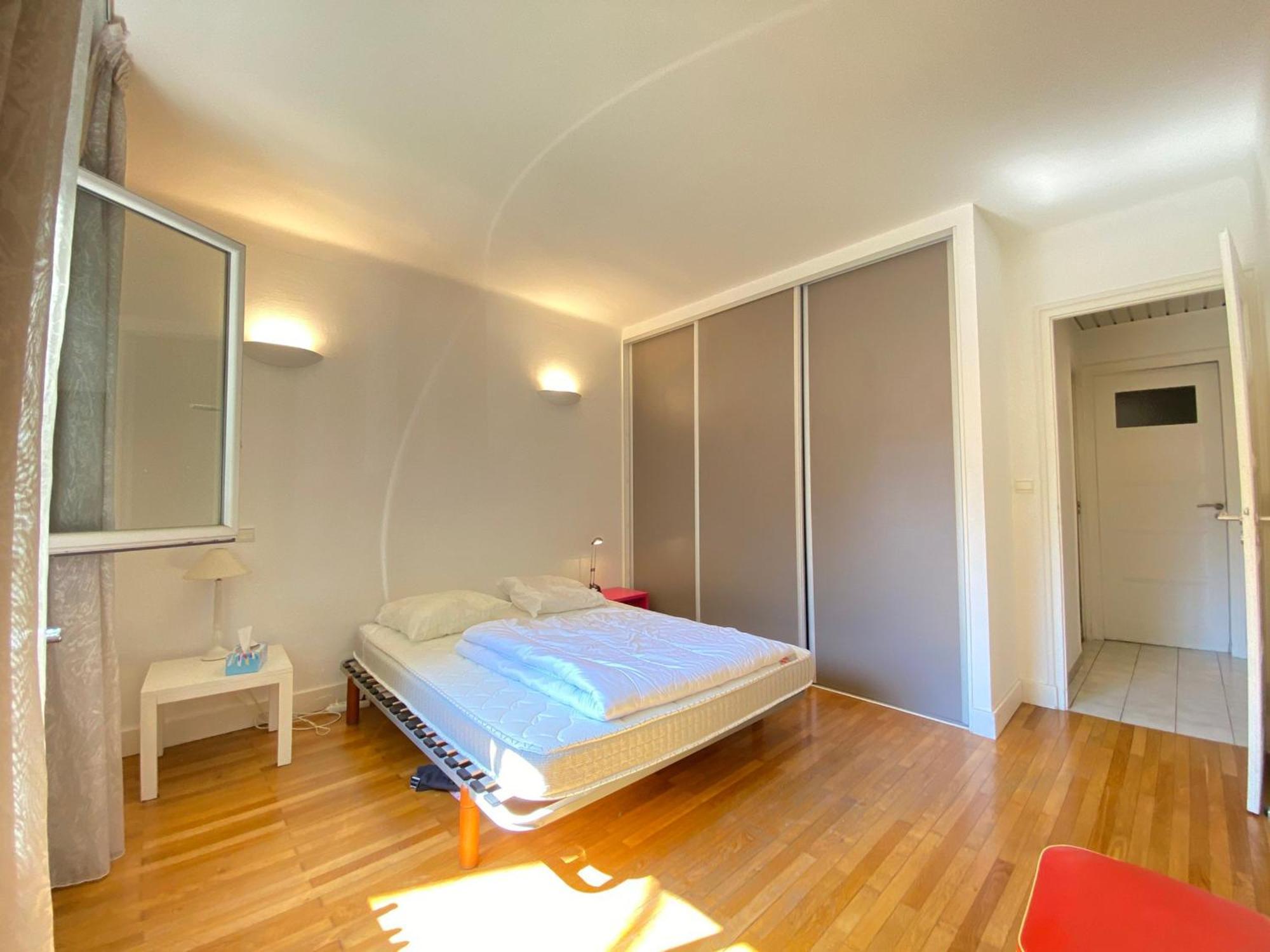 Apartment Confortable Avec Parking Et Wifi A 10mn Du Centre-ville - Fr-1-432-25