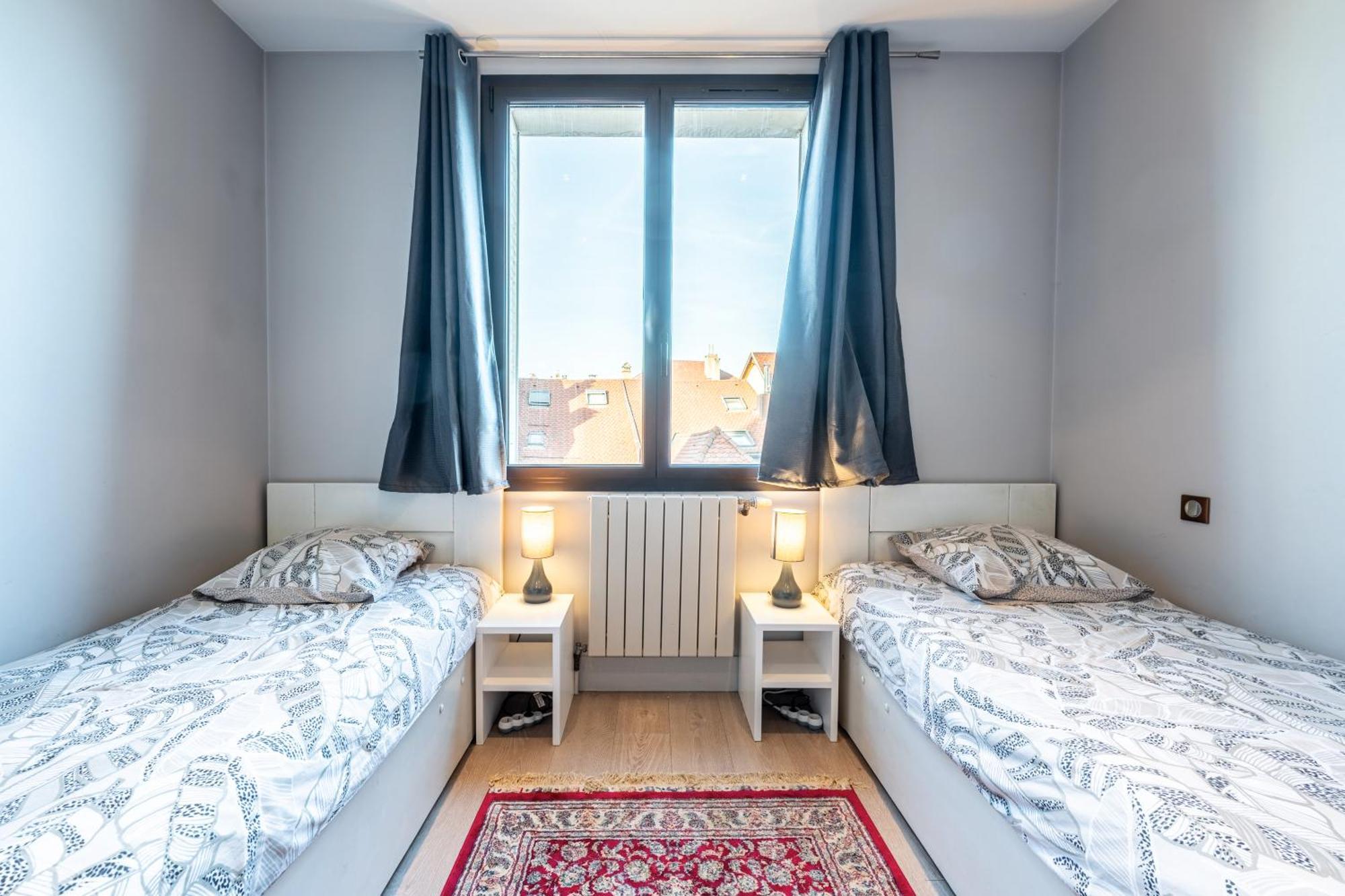 - Le 10 Apartment
