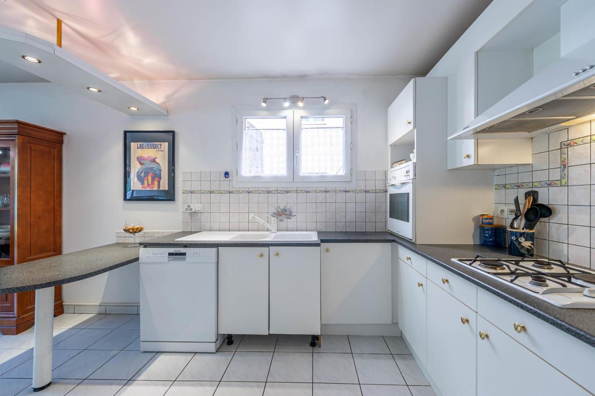 Apartment T3 Avec Terrasse Dans Un Quartier Calme