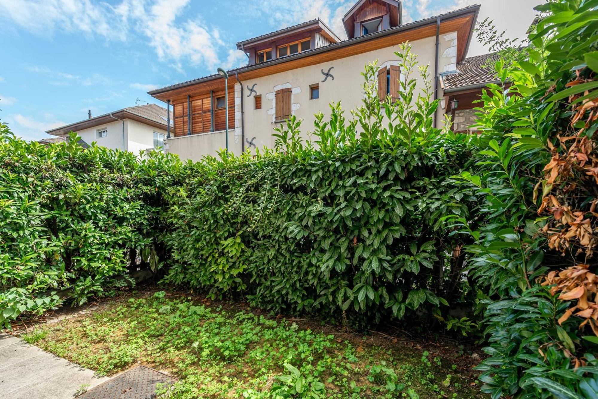 Apartment T3 Avec Terrasse Dans Un Quartier Calme *