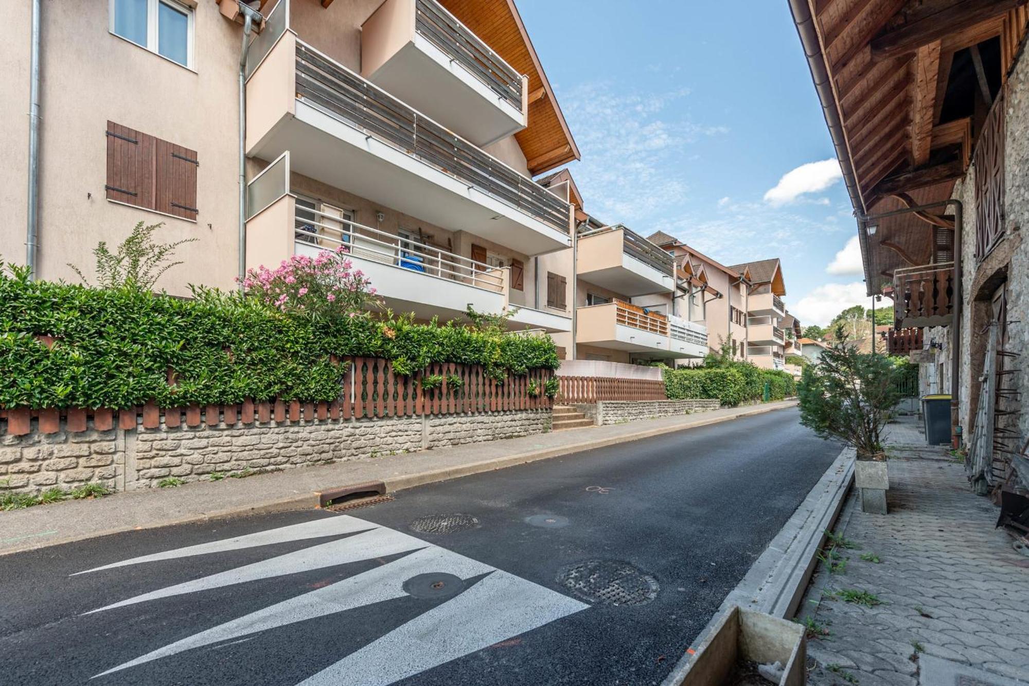 Apartment T3 Avec Terrasse Dans Un Quartier Calme *