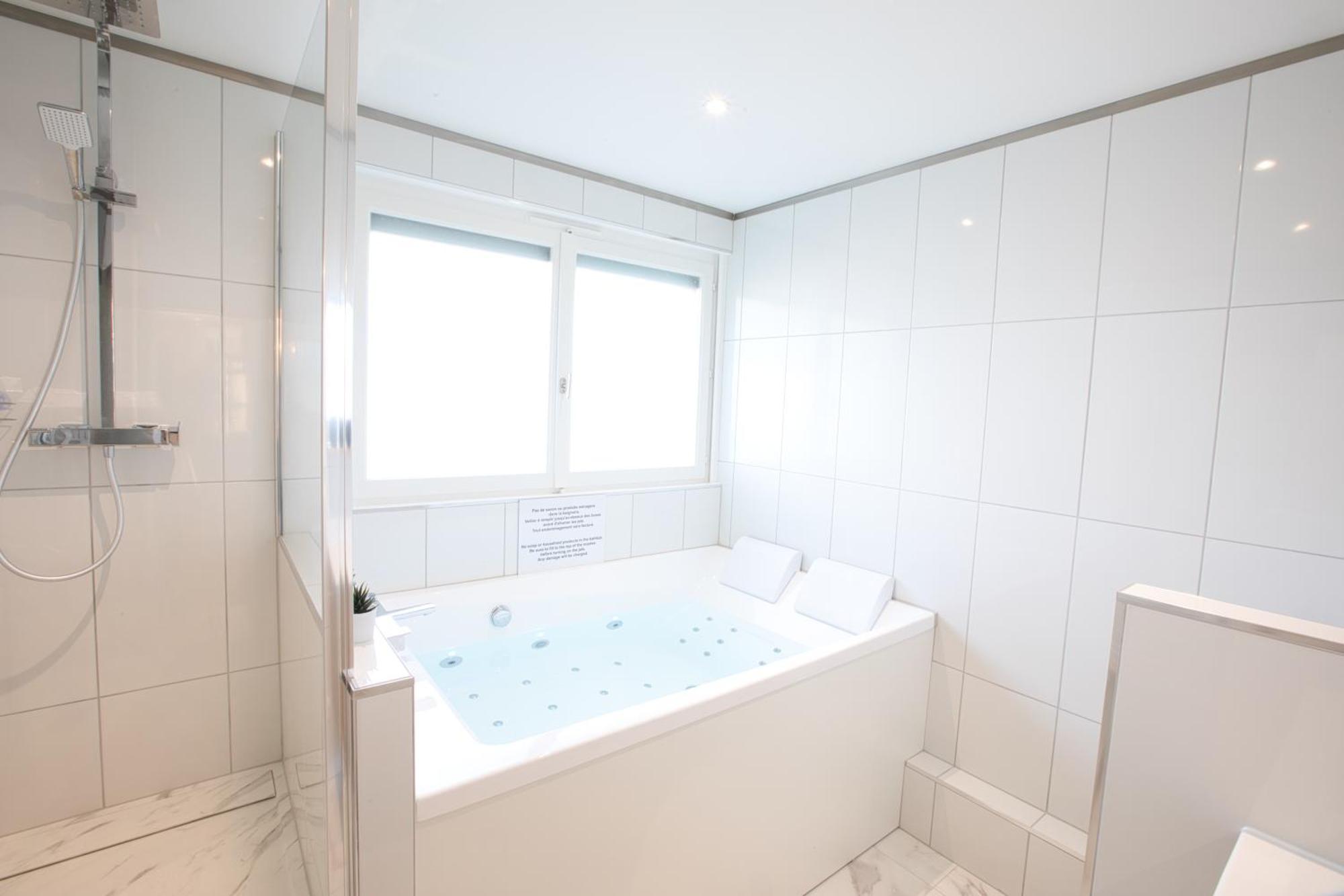 Baignoire Balneo