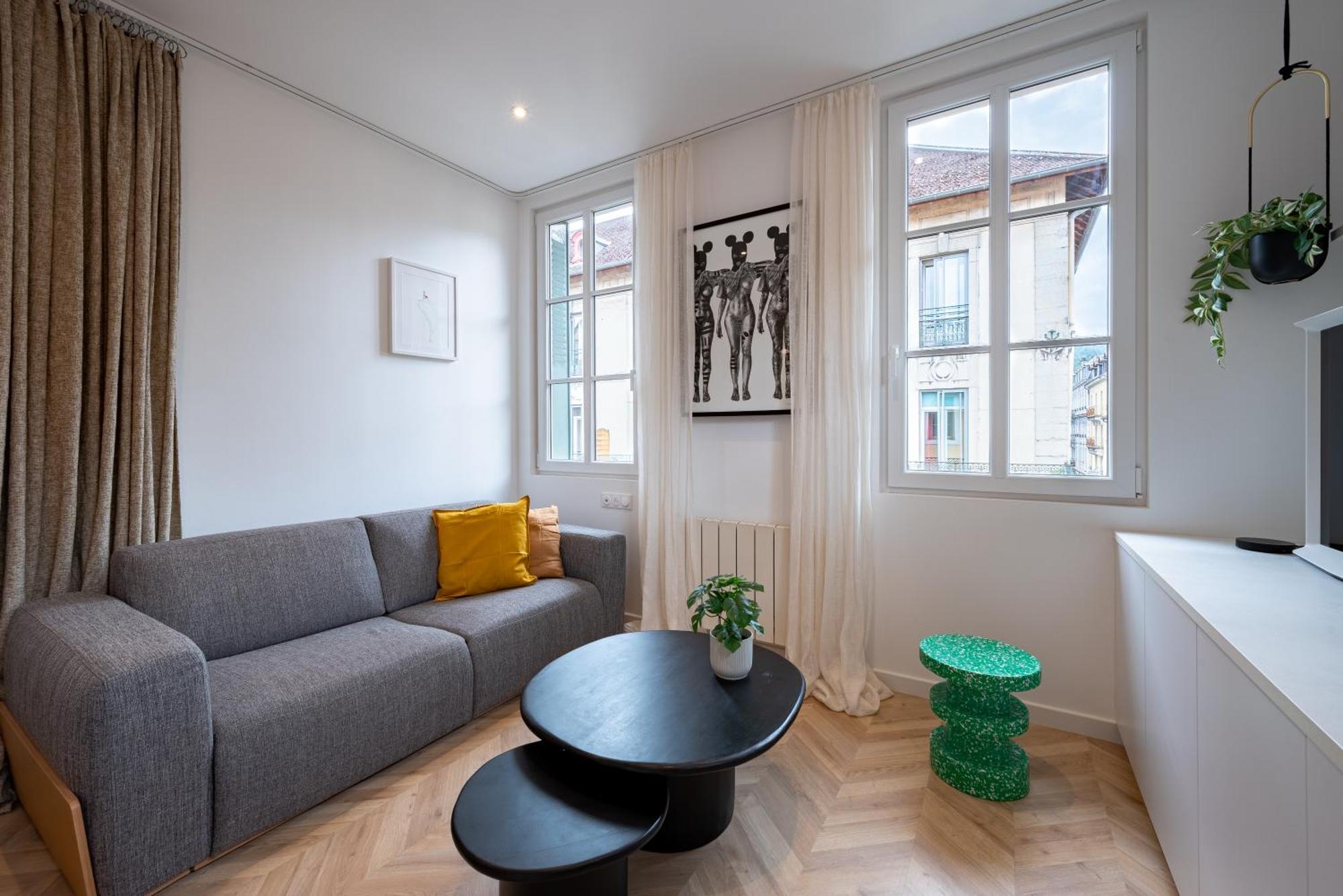 Appartement D'architectes - Vue - 300 M Du Annecy