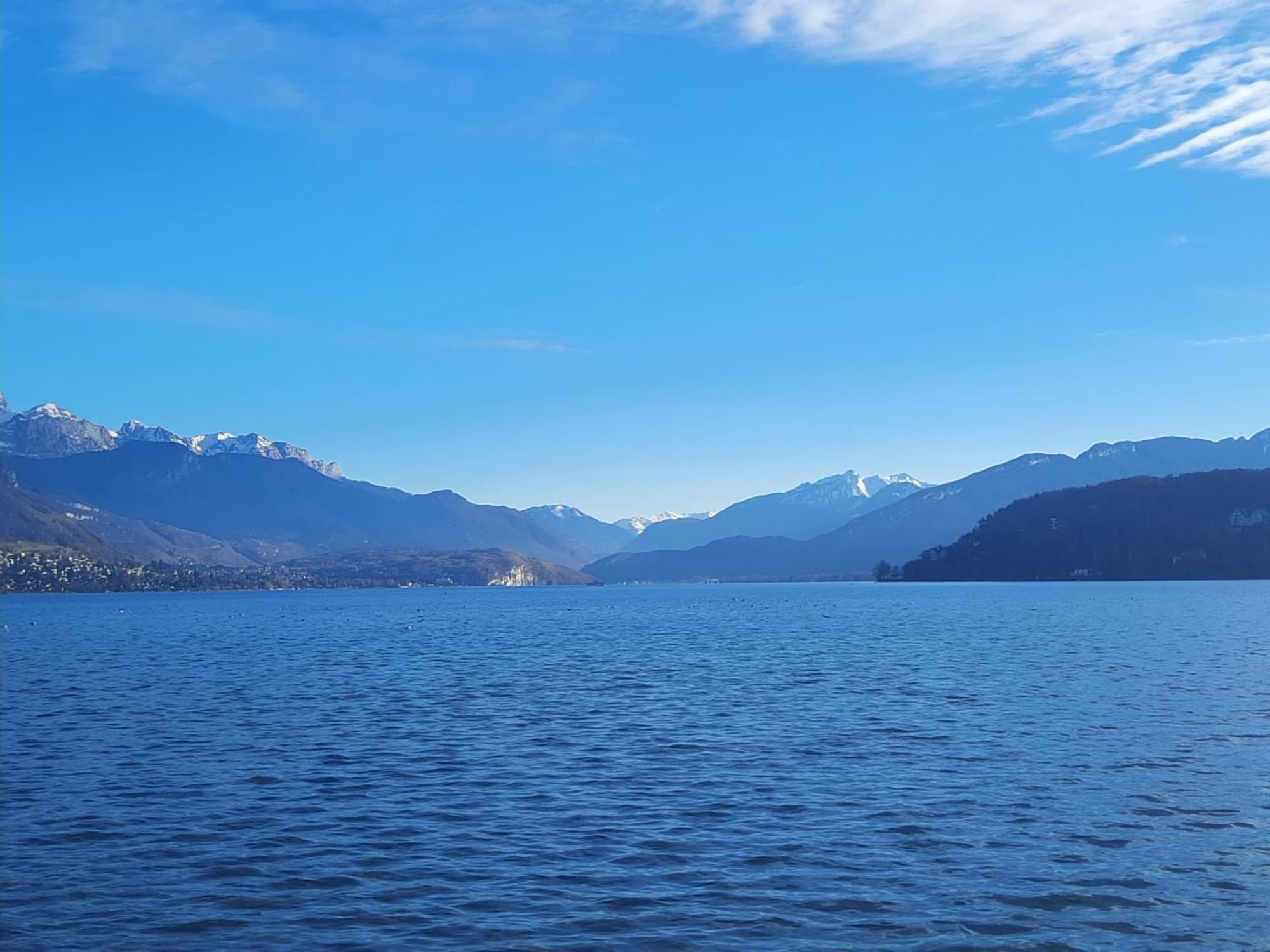 Apartment Familial A 2 Pas Du Annecy