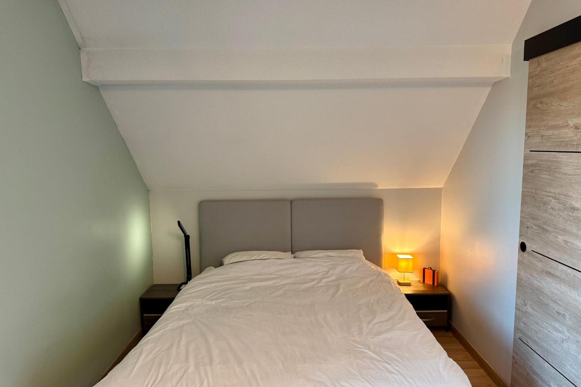 Spacious With Balcony Apartment