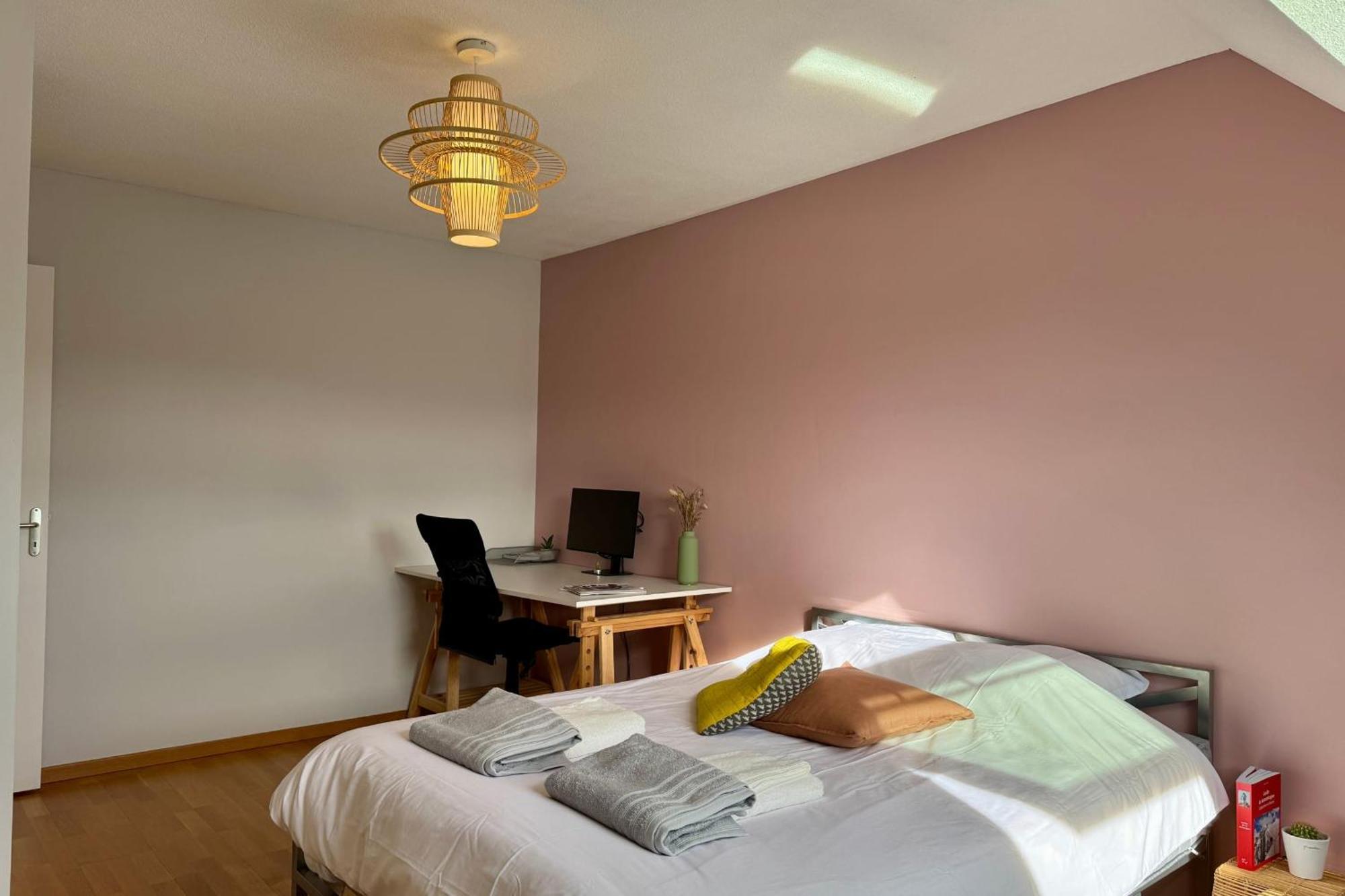 Spacious With Balcony Apartment
