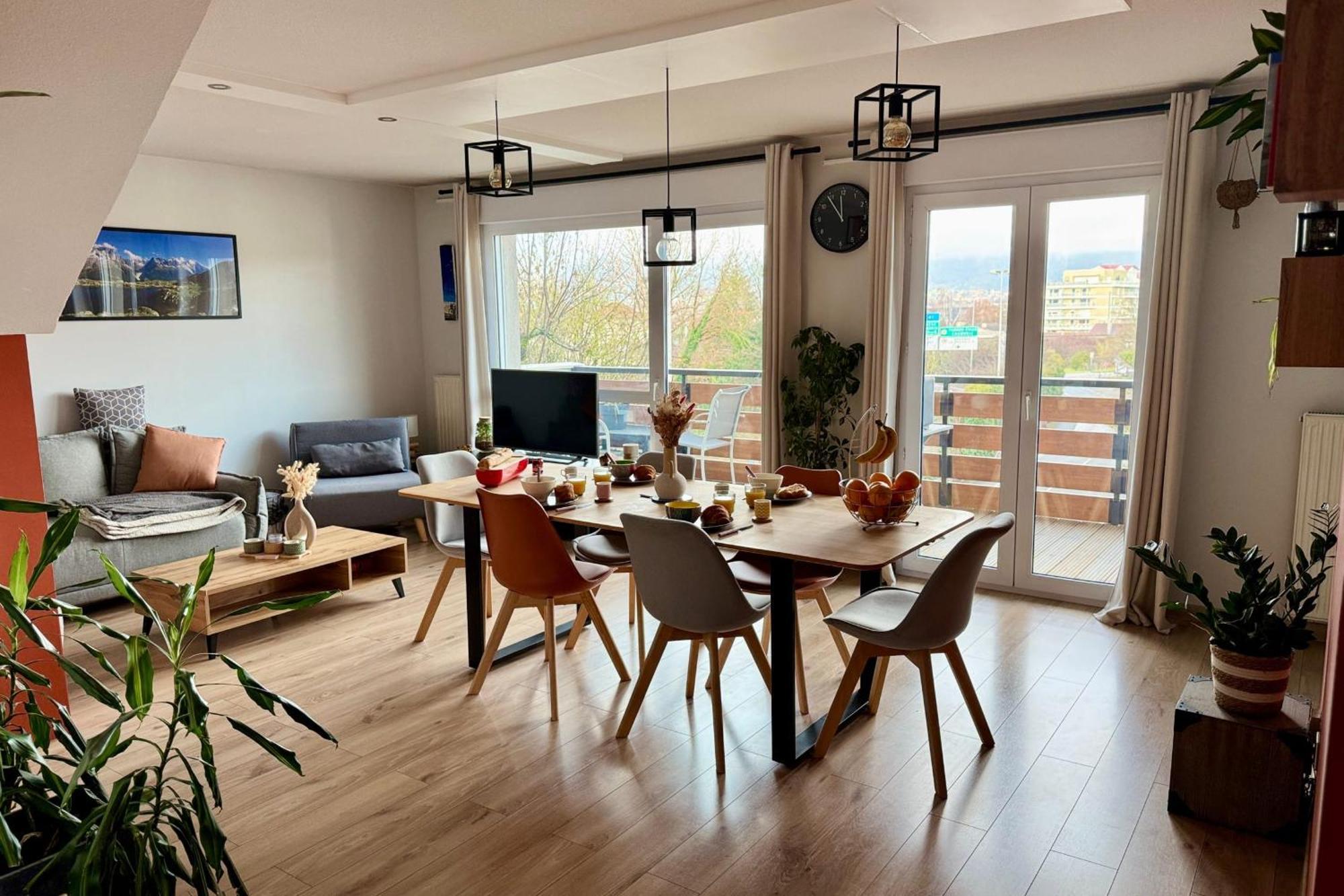 Apartment Spacious With Balcony *