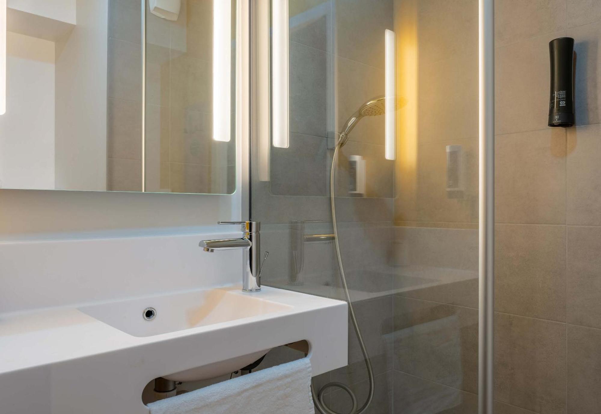 Cran-gevrier Hotel Annecy
