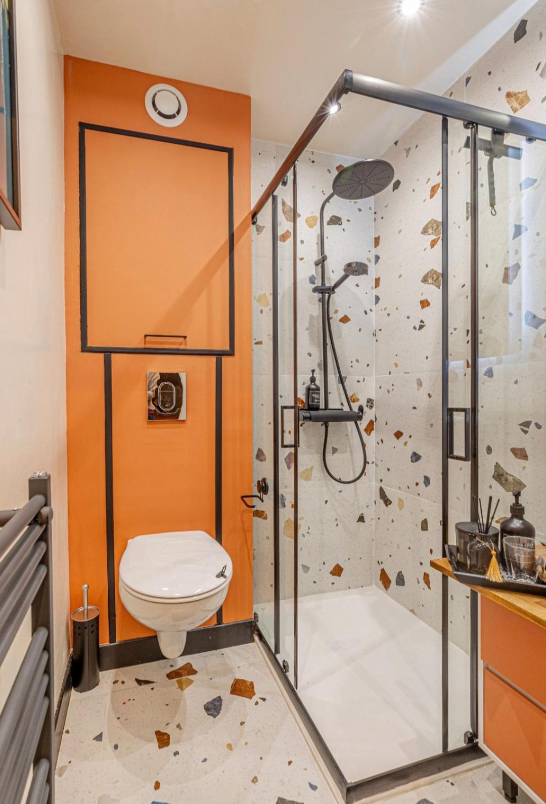 Moderne Chaleureux Et Calme Apartment