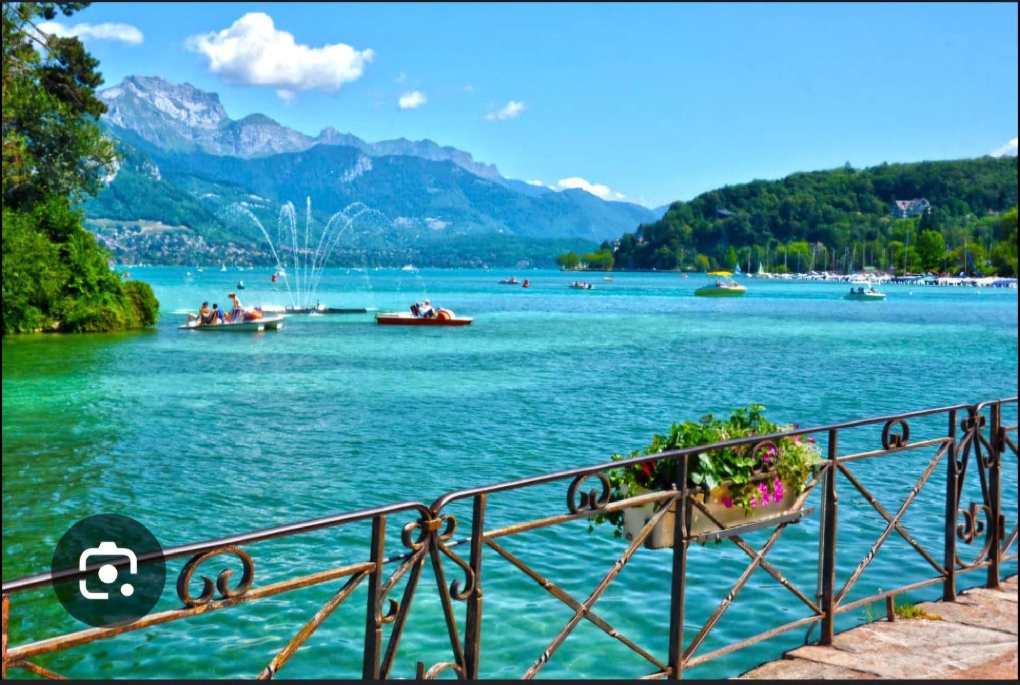 Moderne Chaleureux Et Calme Annecy