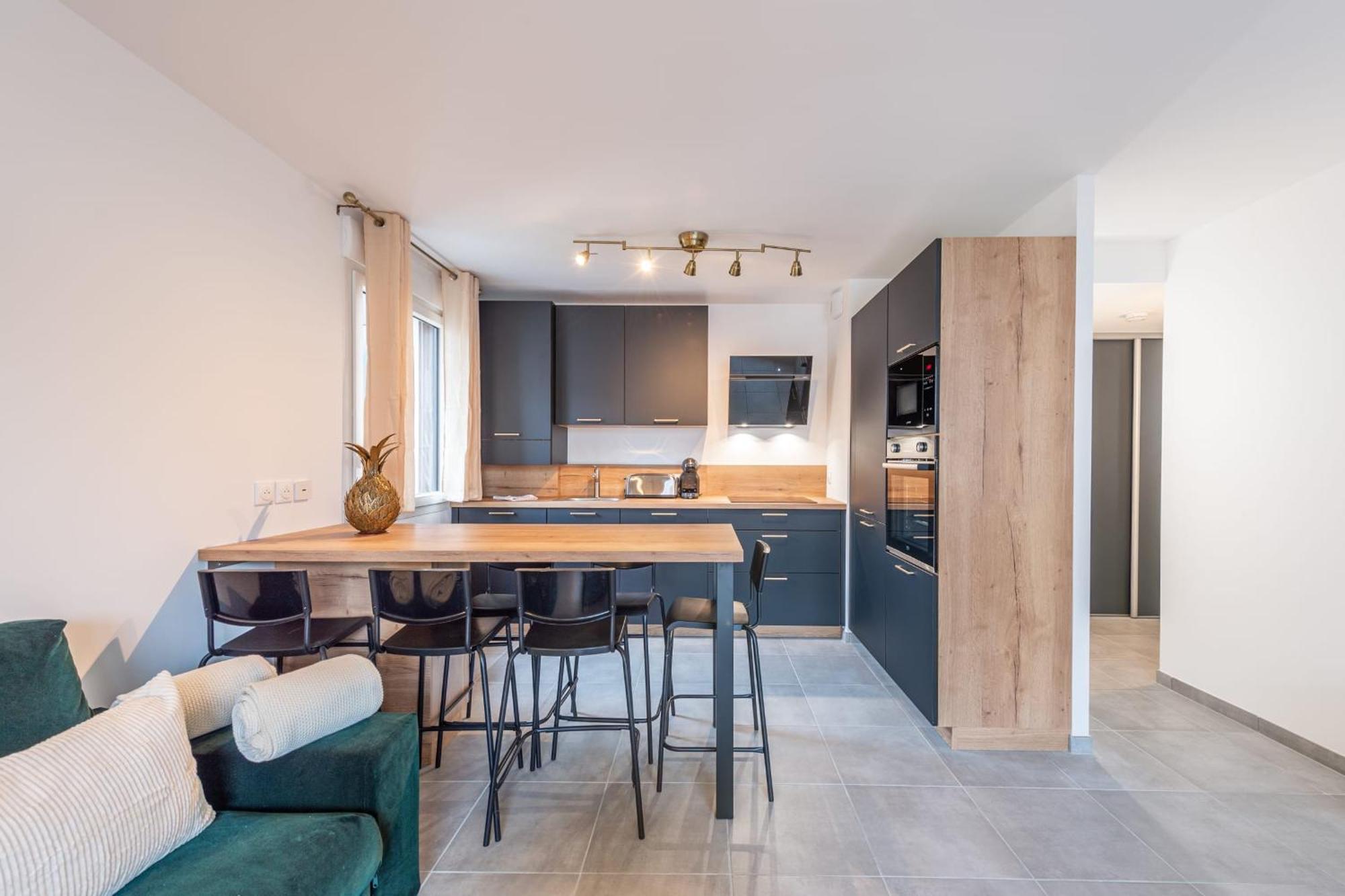 Apartment Annecity - Confortable Pres Du Centre Annecy