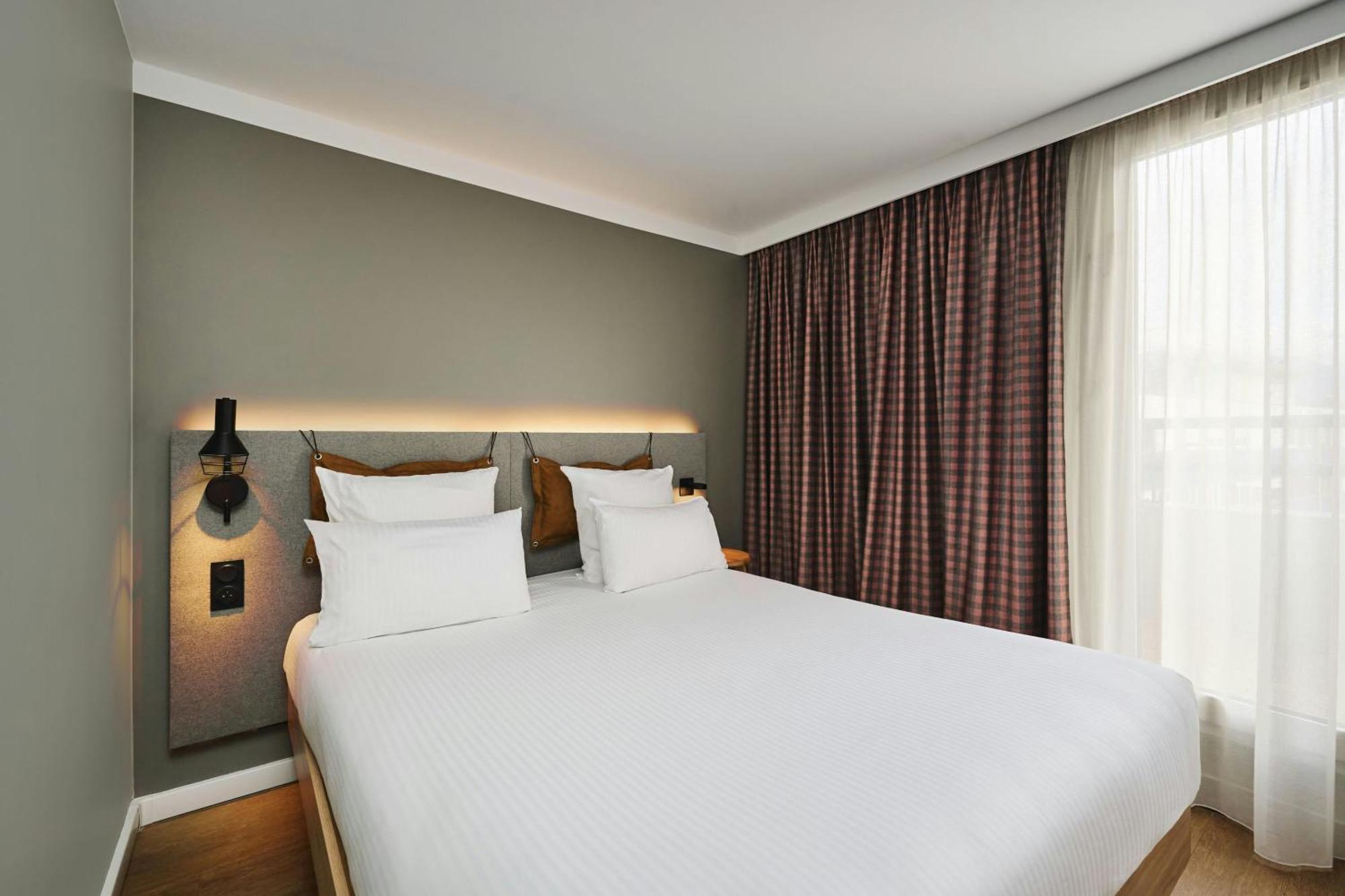Moxy Hotel 3*