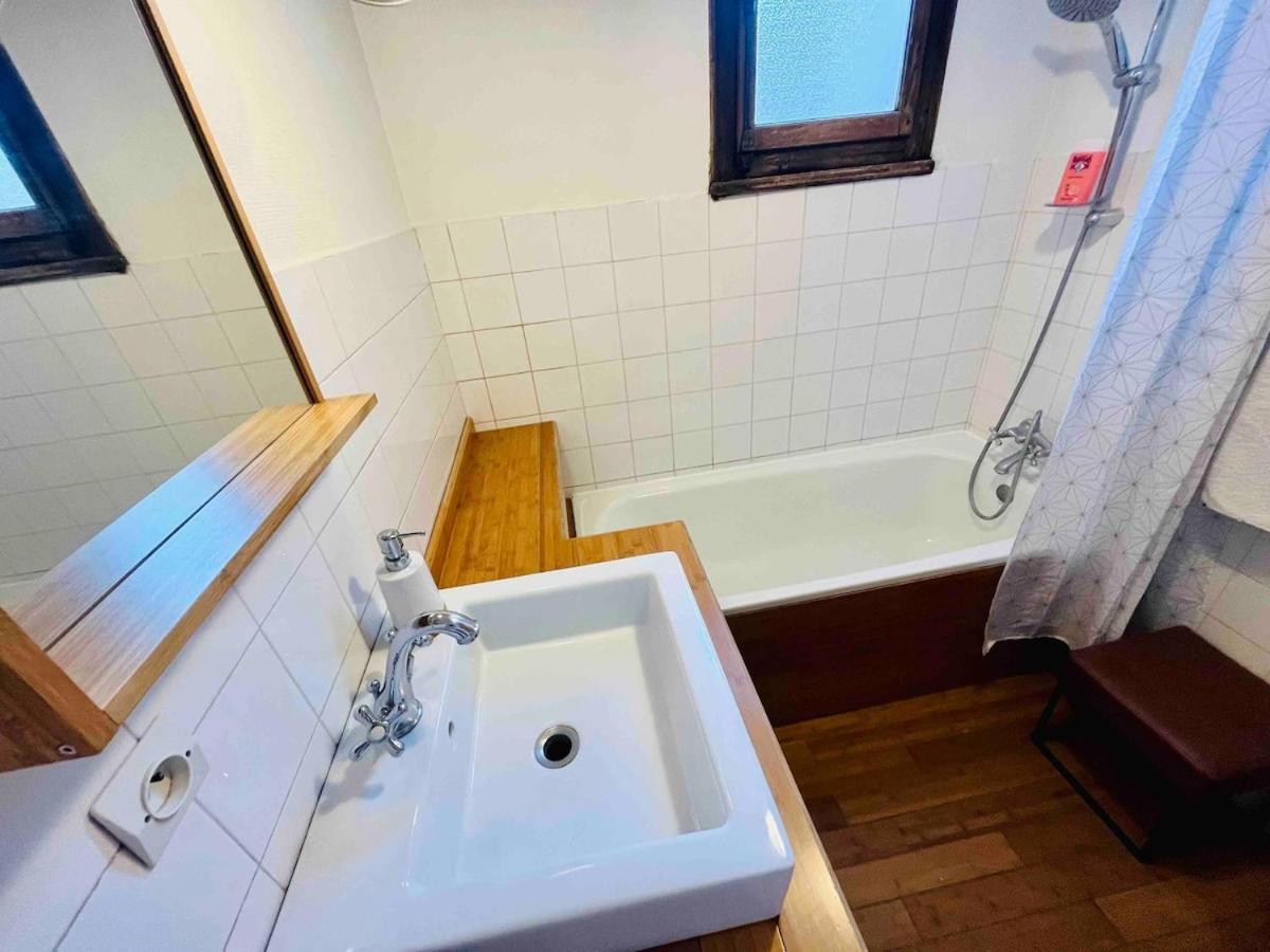 Relaxing 2br With Private Garden, Near The Center Apartment *