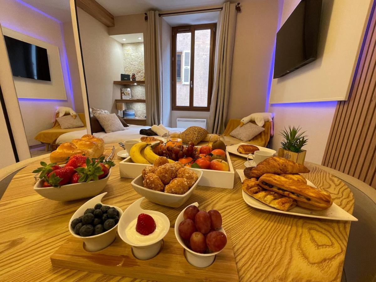 Au Faubourg -old - & Canal 1 Min Apartment Annecy