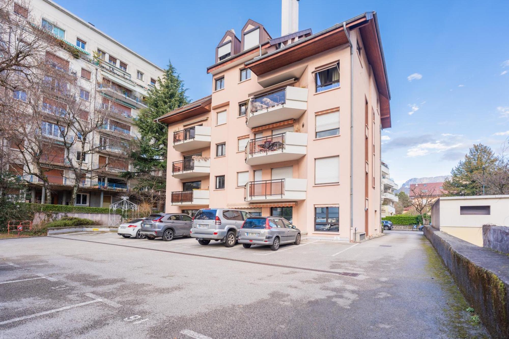 Cozy Studio, Very Close To Apartment *