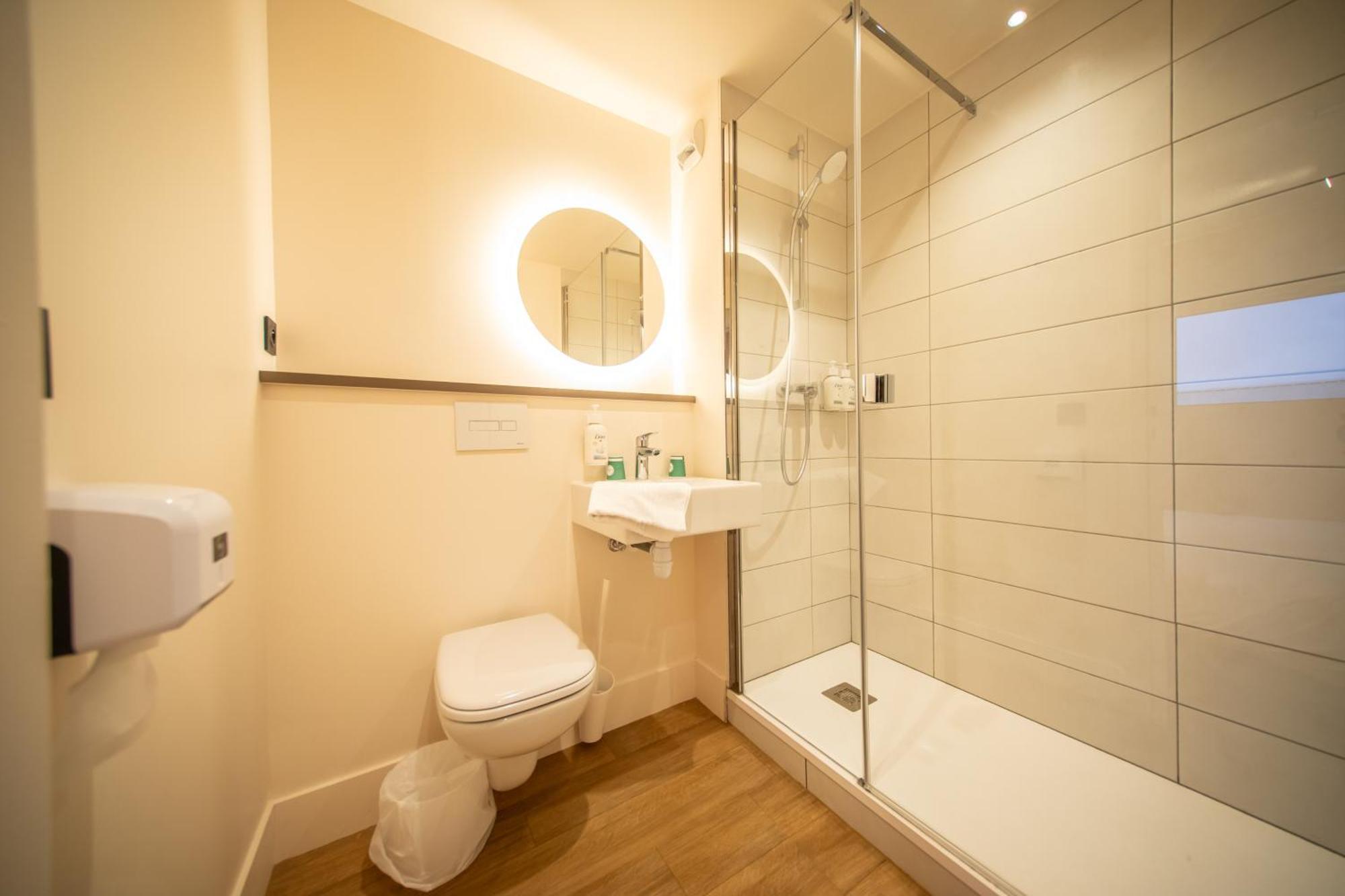 Premiere Classe Cran-gevrier Renove En 2025 Hotel Annecy