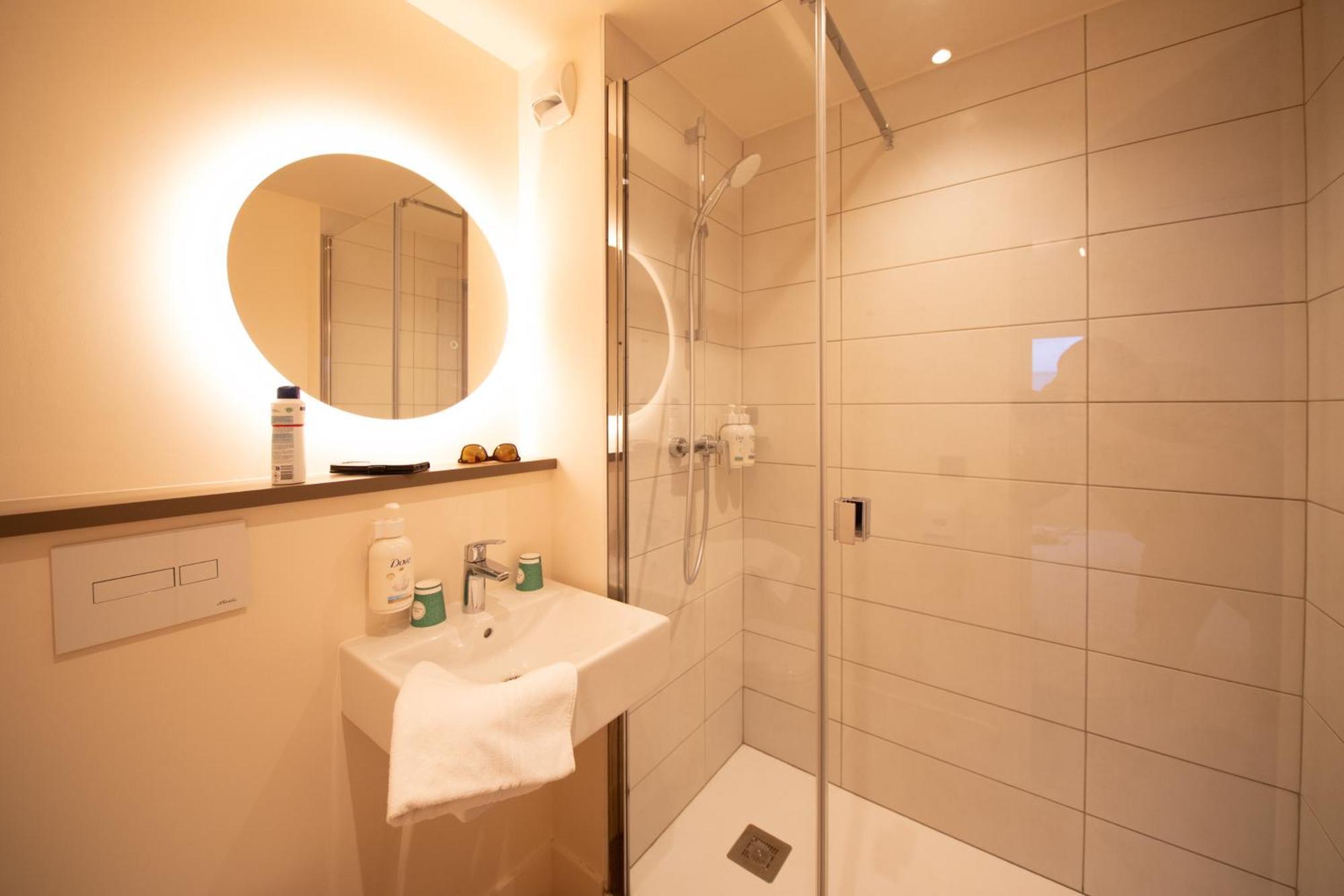Premiere Classe Cran-gevrier Renove En 2025 Hotel Annecy