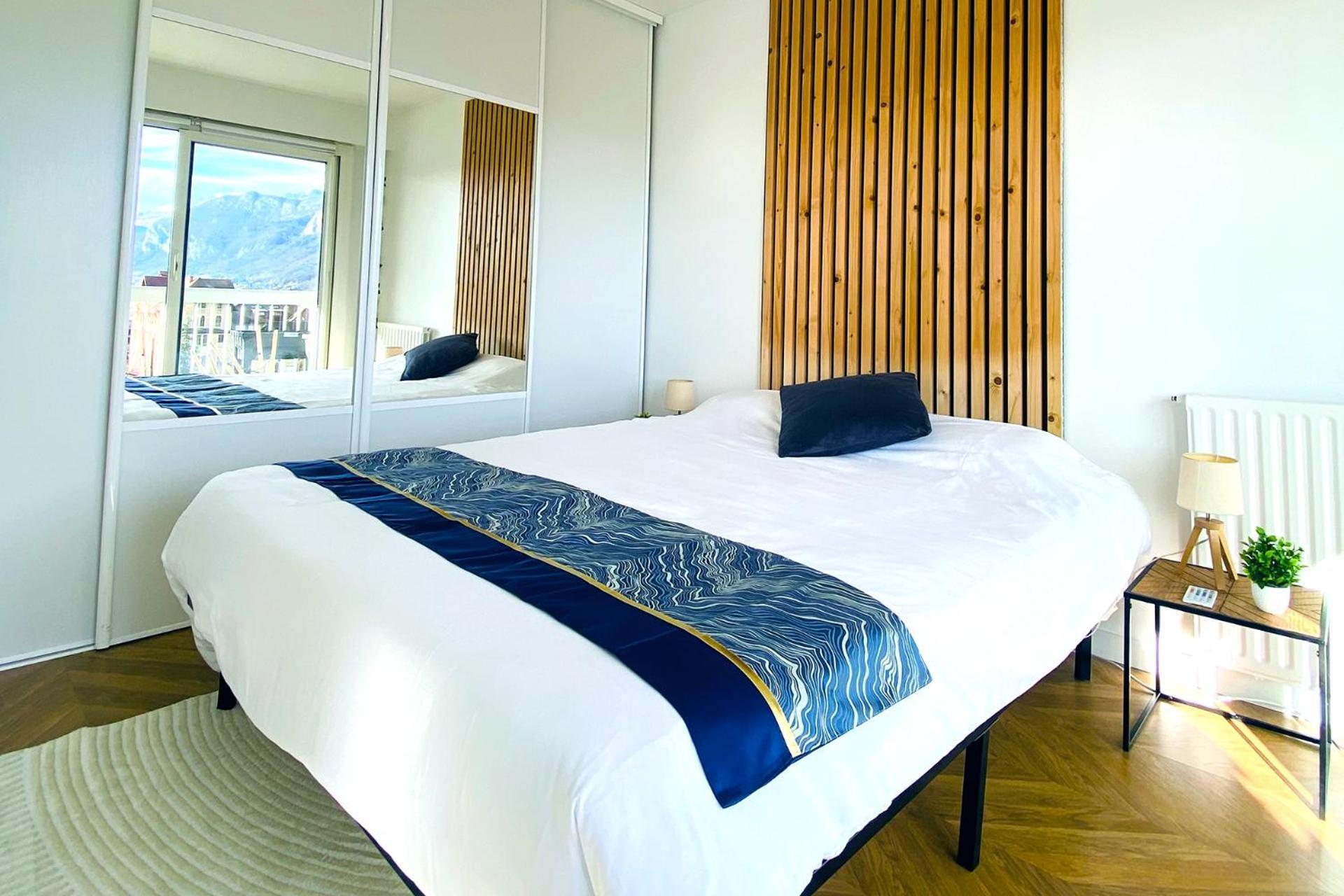 Panorama Stay, Pool, Balcony And Mountain View