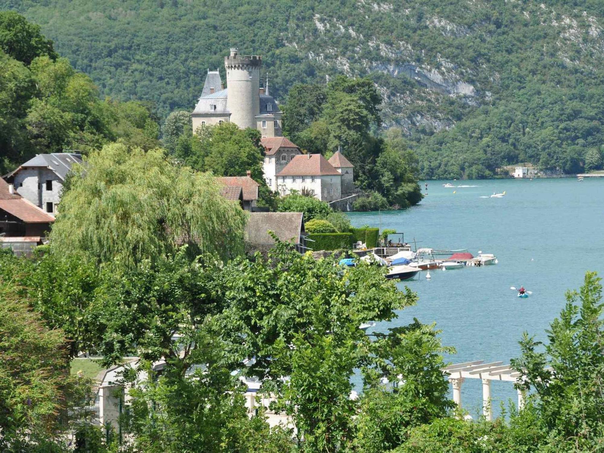 Apartment Centre-ville Annecy, 2 Ch, Animaux Admis, Parking Prive - Fr-1-432-91