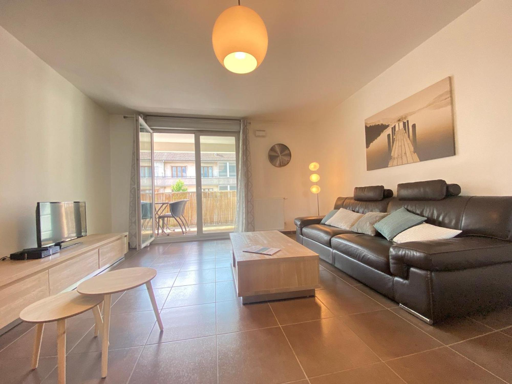Centre-ville Annecy, 2 Ch, Animaux Admis, Parking Prive - Fr-1-432-91 Apartment *
