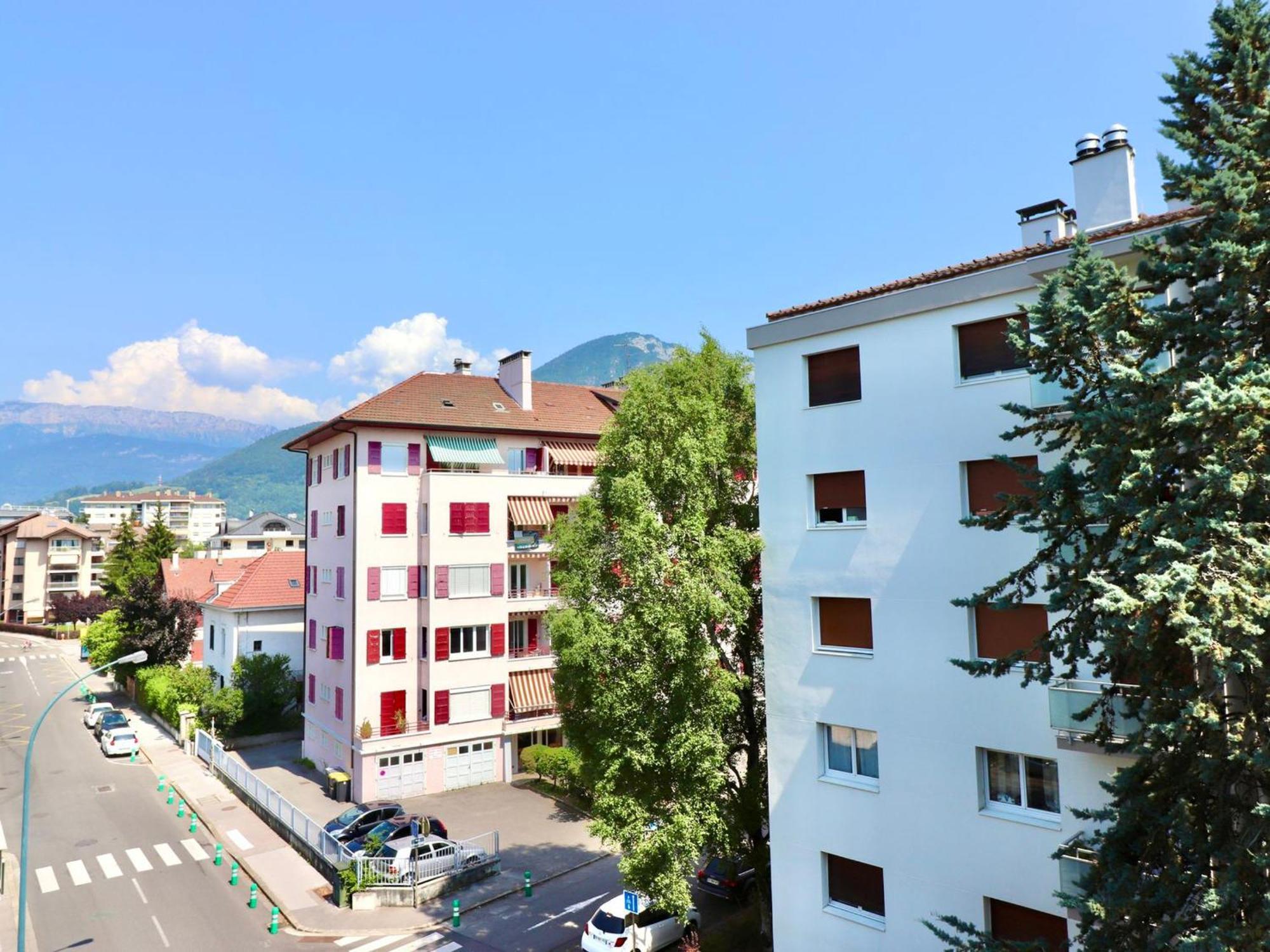 Centre - F2 Spacieux Avec Balcon, Parking Prive, A 50m Du - 2/3 Pers - Fr-1-432-23