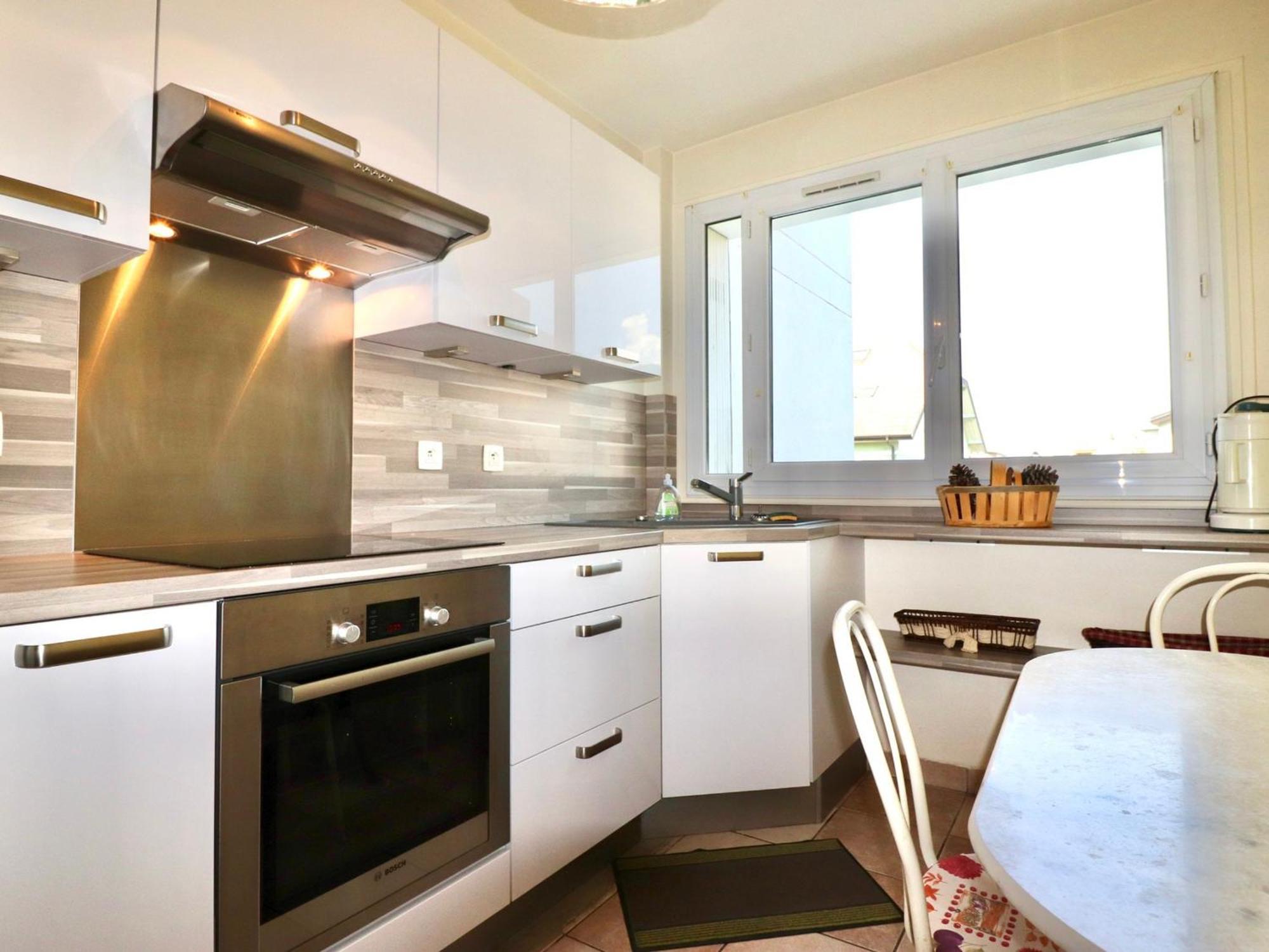 Centre - F2 Spacieux Avec Balcon, Parking Prive, A 50m Du - 2/3 Pers - Fr-1-432-23 Apartamento