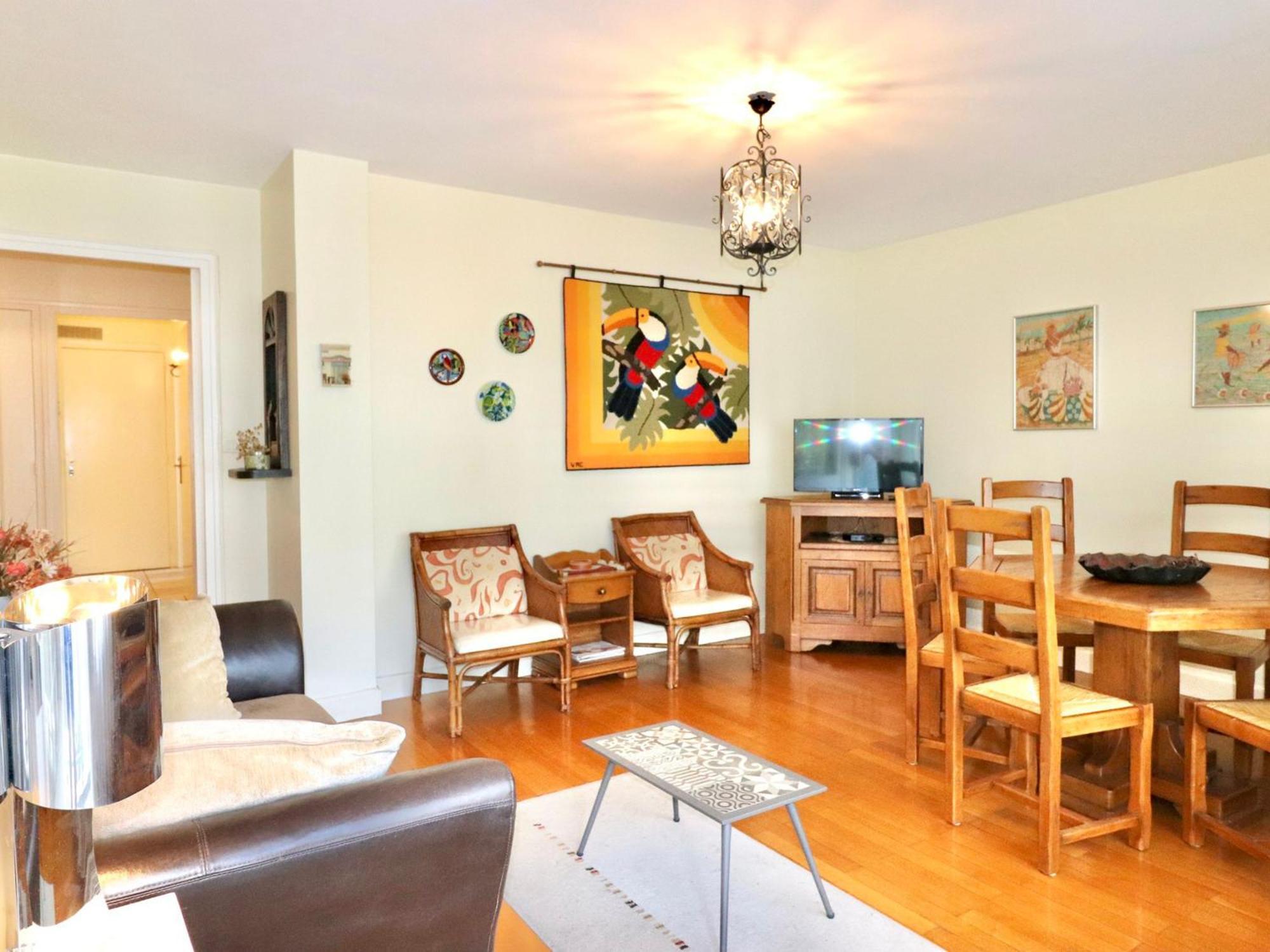 Centre - F2 Spacieux Avec Balcon, Parking Prive, A 50m Du - 2/3 Pers - Fr-1-432-23 Apartment