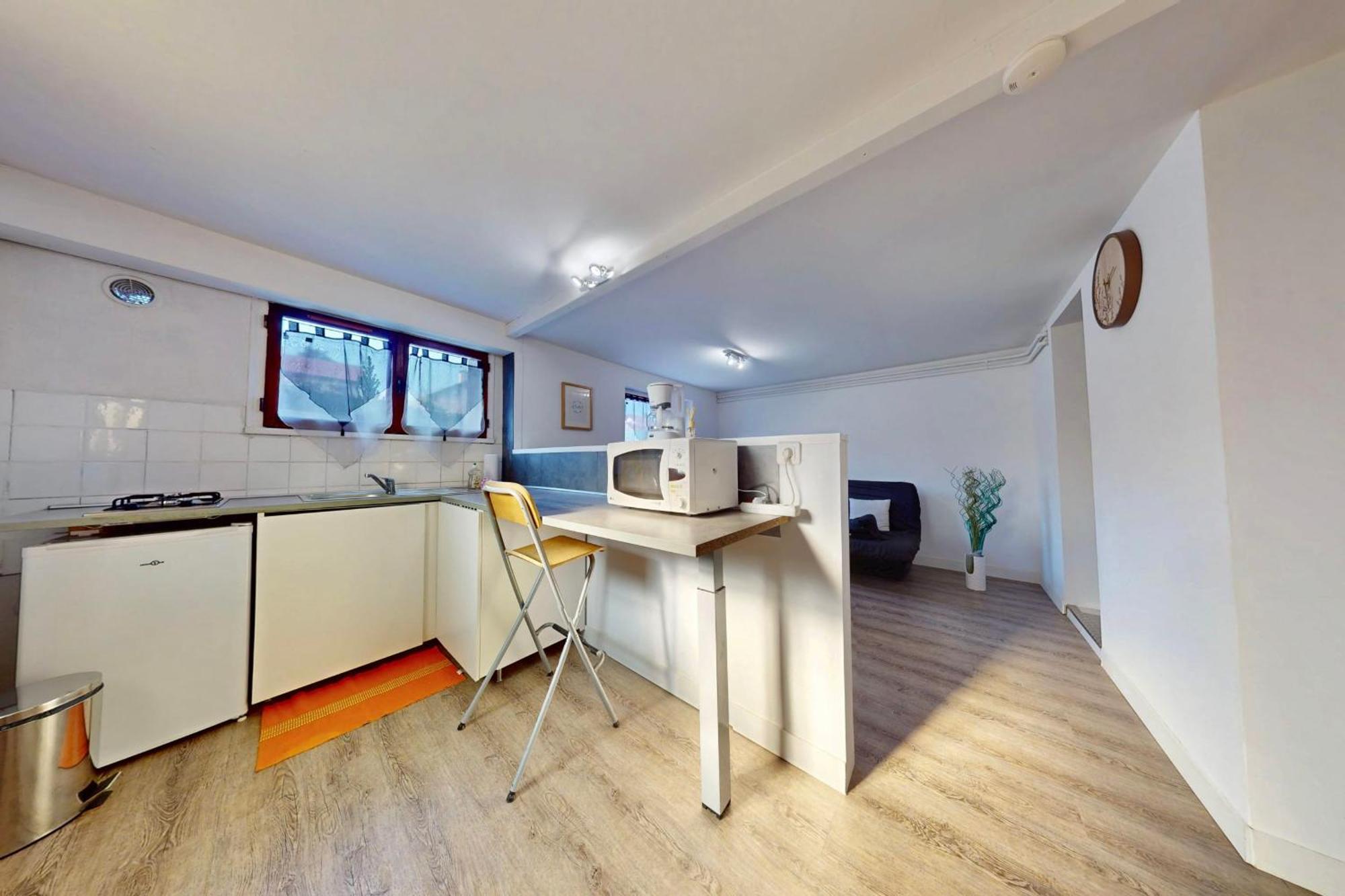 Cesiere - Confortable Au Calme Apartment