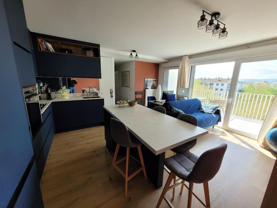 Apartment F3 Neuf Equipe De 62m2 Centre Annecy