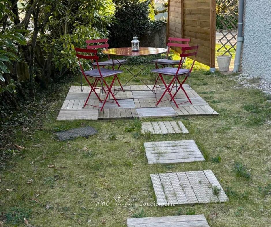 Holiday home Maison Charmante, A Deux Pas Du *