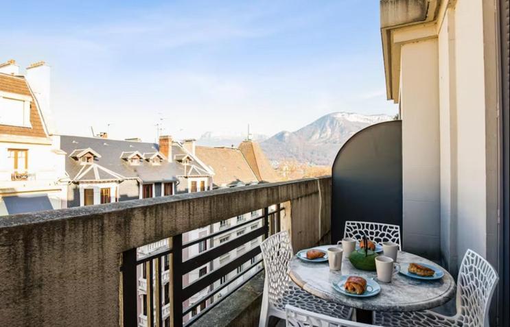 Apartment Balcon Sur Le *