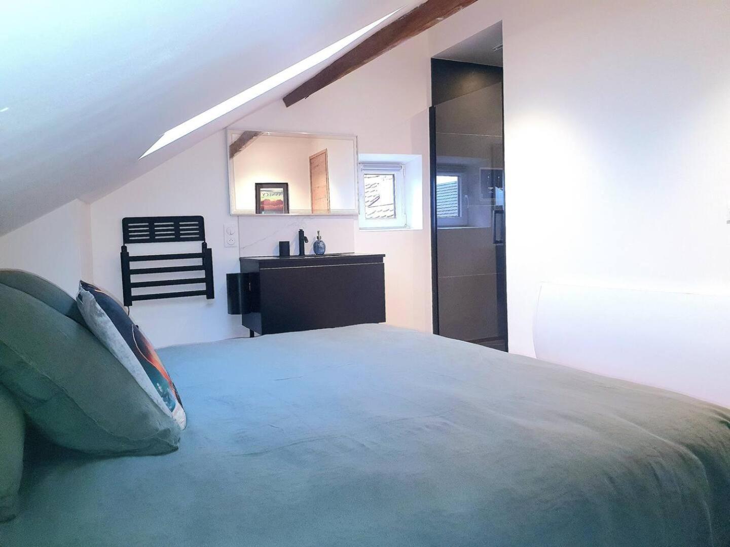 La Maison Blanche 74 Apartment *
