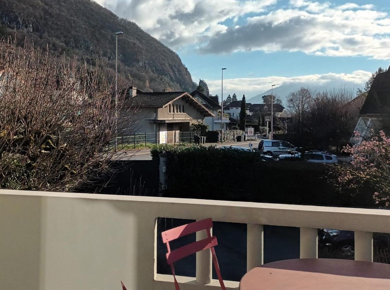Maison Charmante, A Deux Pas Du Holiday home