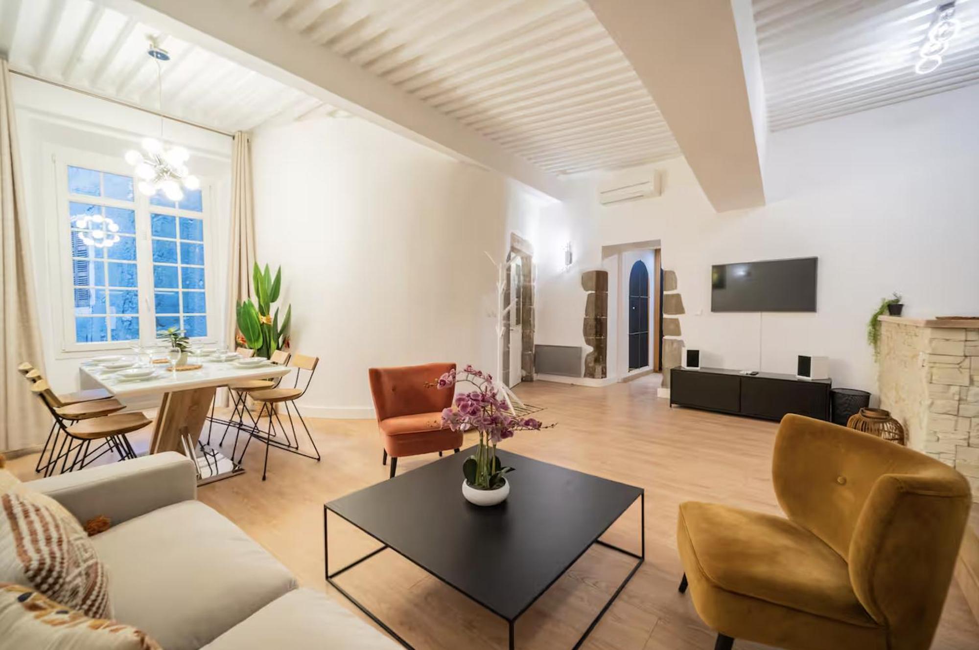 Hyper Centre Proche Gare Sauna Balcon Apartment Annecy